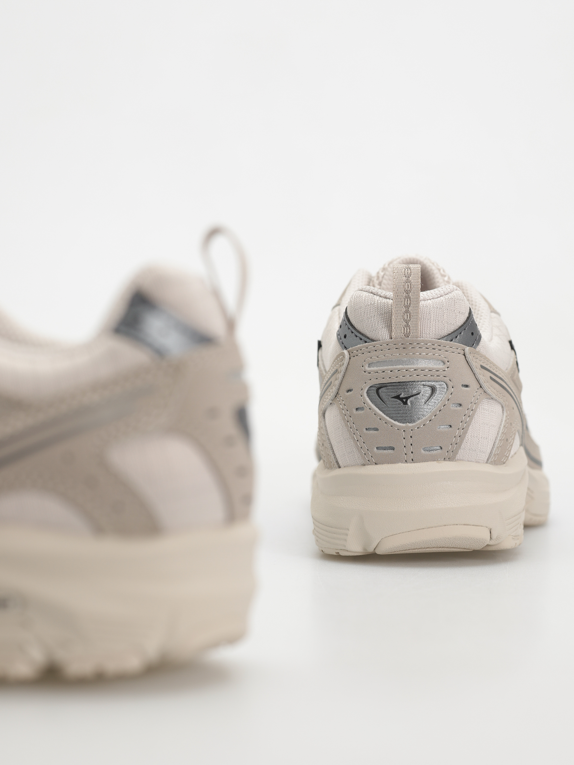 Boty Mizuno MXR Tech (silver cloud/metallic gray/vintage khaki)