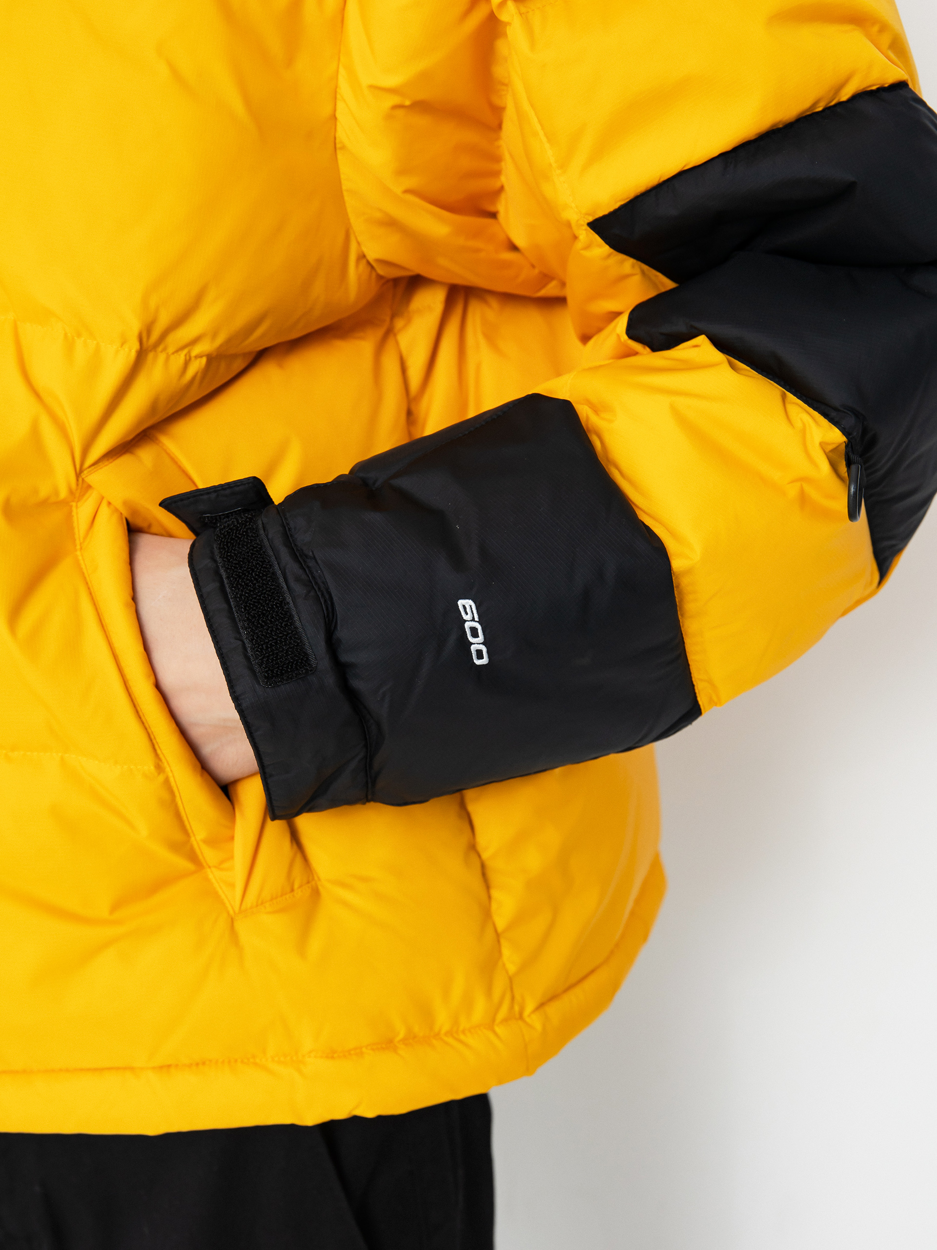 Bunda The North Face Hmlyn Baltoro (summit gold tnf black n)