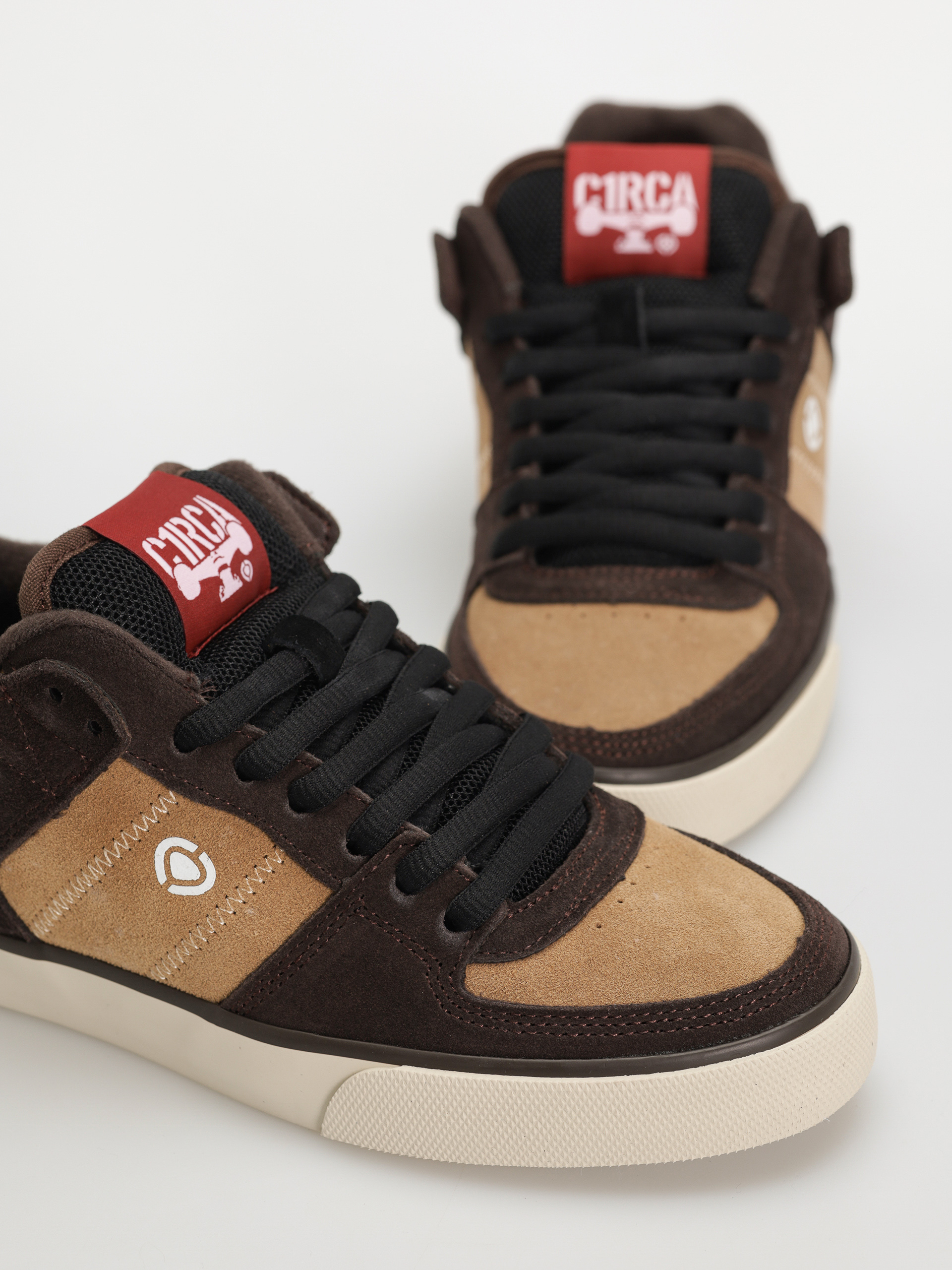 Boty Circa Tre (tannin/black/red)