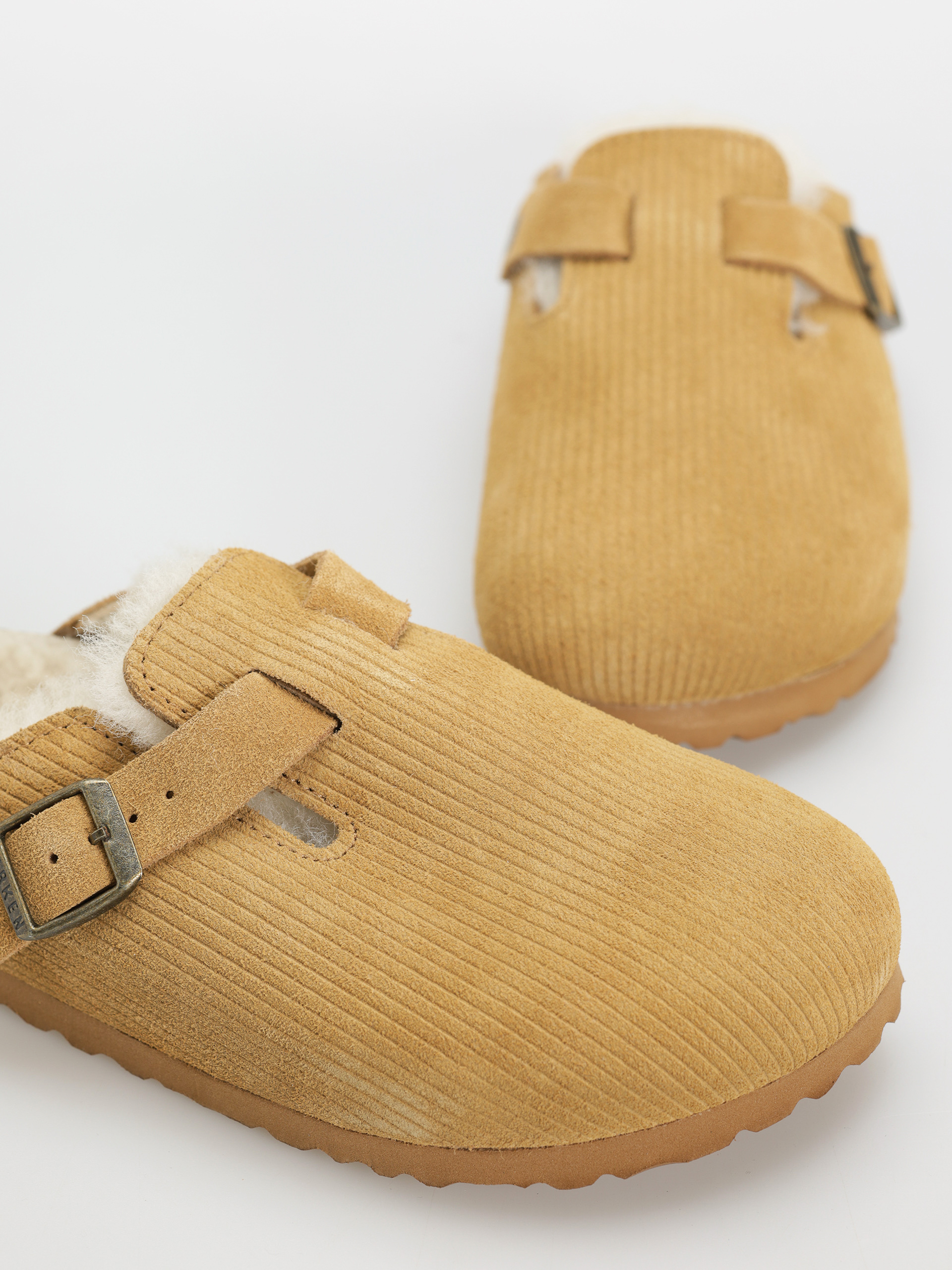 Plážovky Birkenstock Boston VL Fell Suede Leather Fur Narrow Wmn (corduroy cork brown)