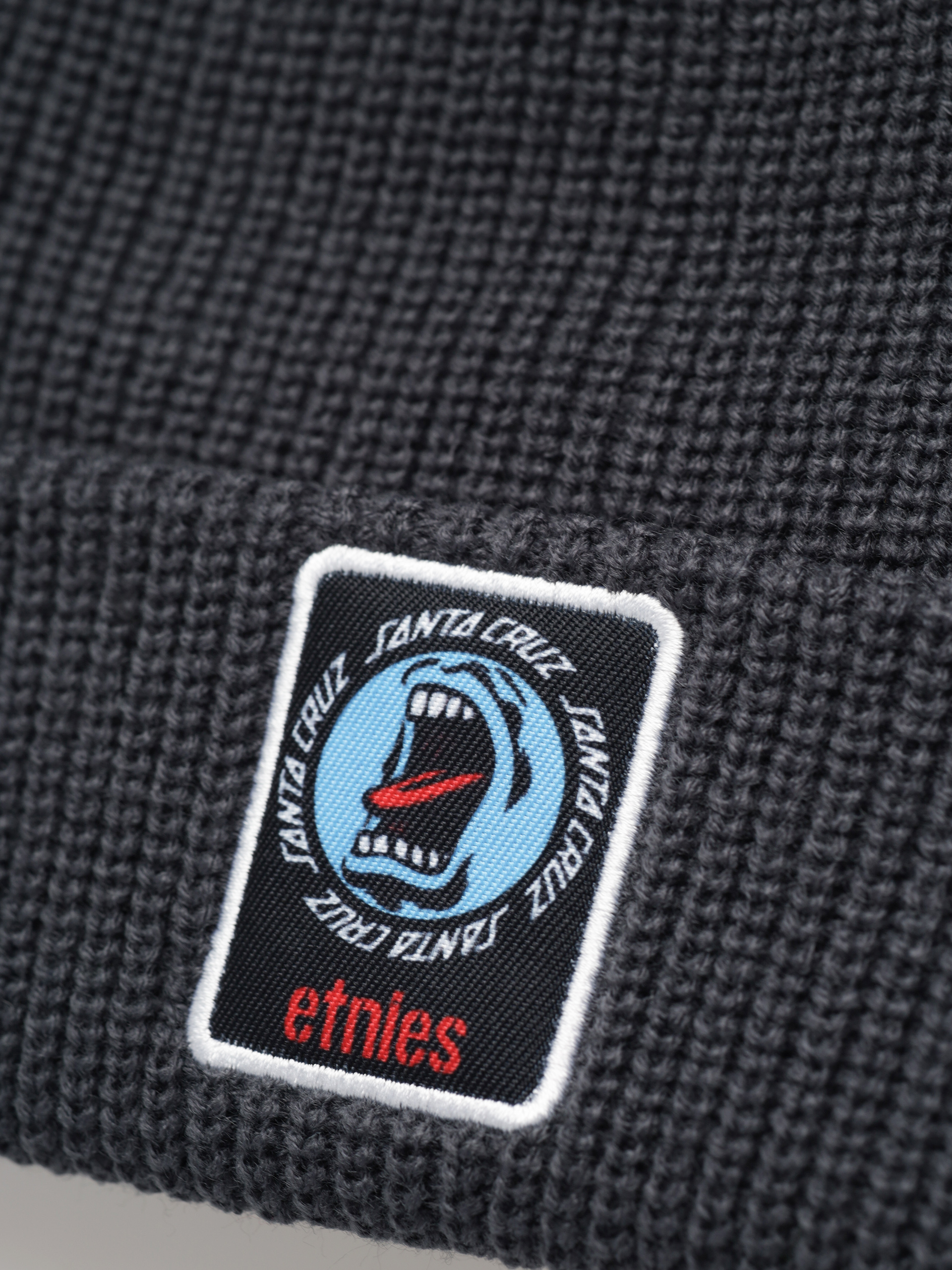 Čepice Etnies Screaming Hand (charcoal)