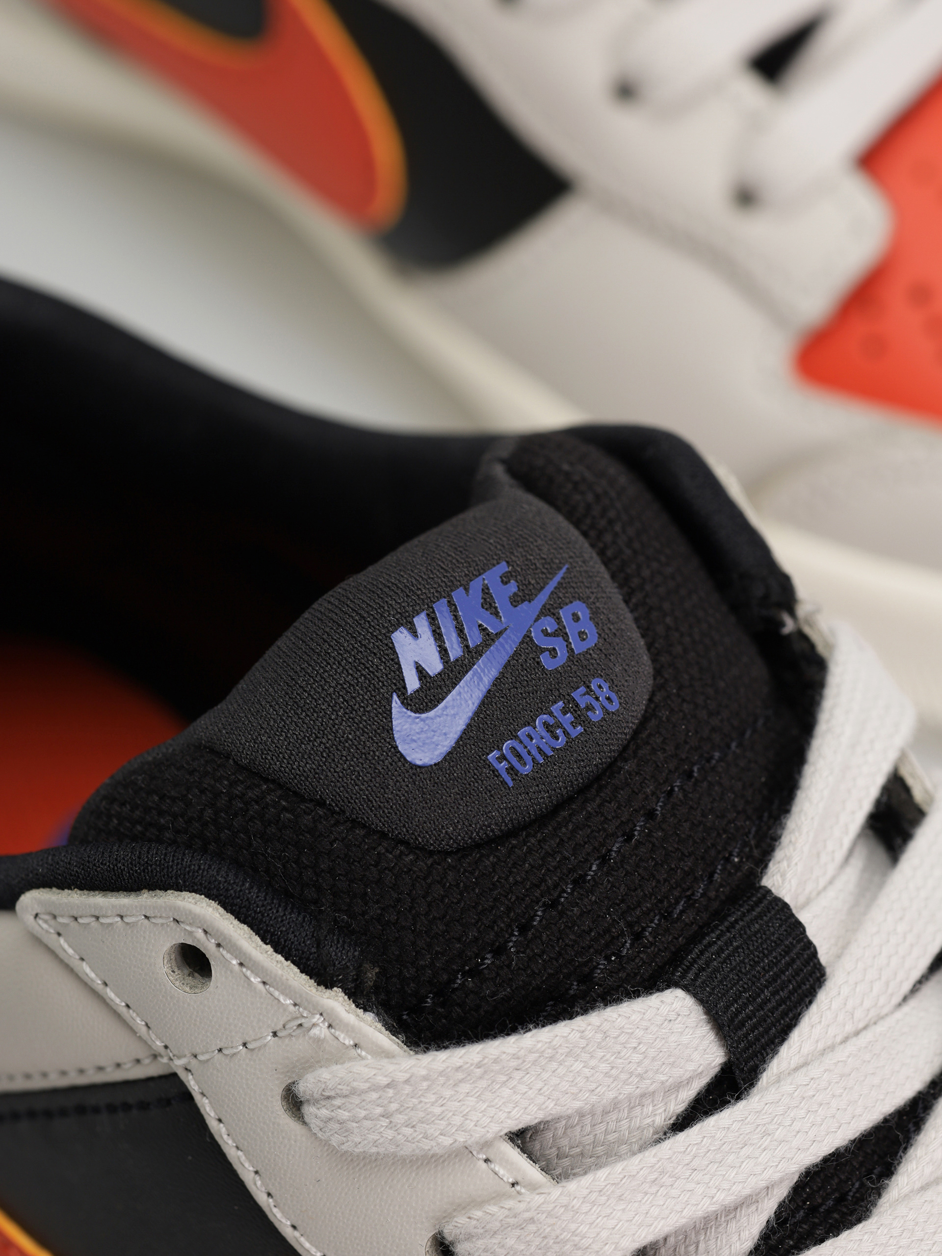 Boty Nike SB Force 58 Premium (light bone/cosmic clay black)