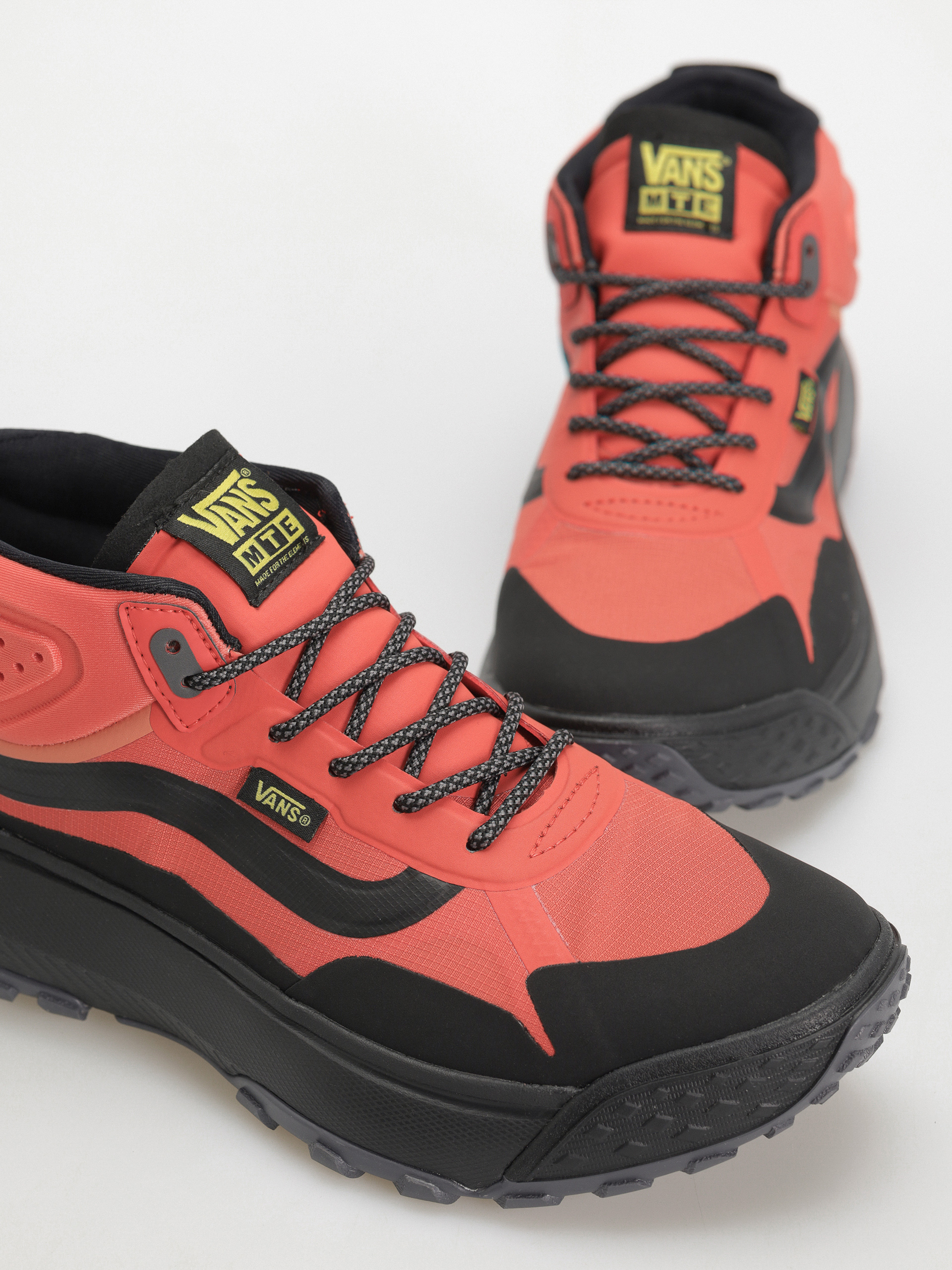 Boty Vans Crosspath Mid MTE (orange/black)