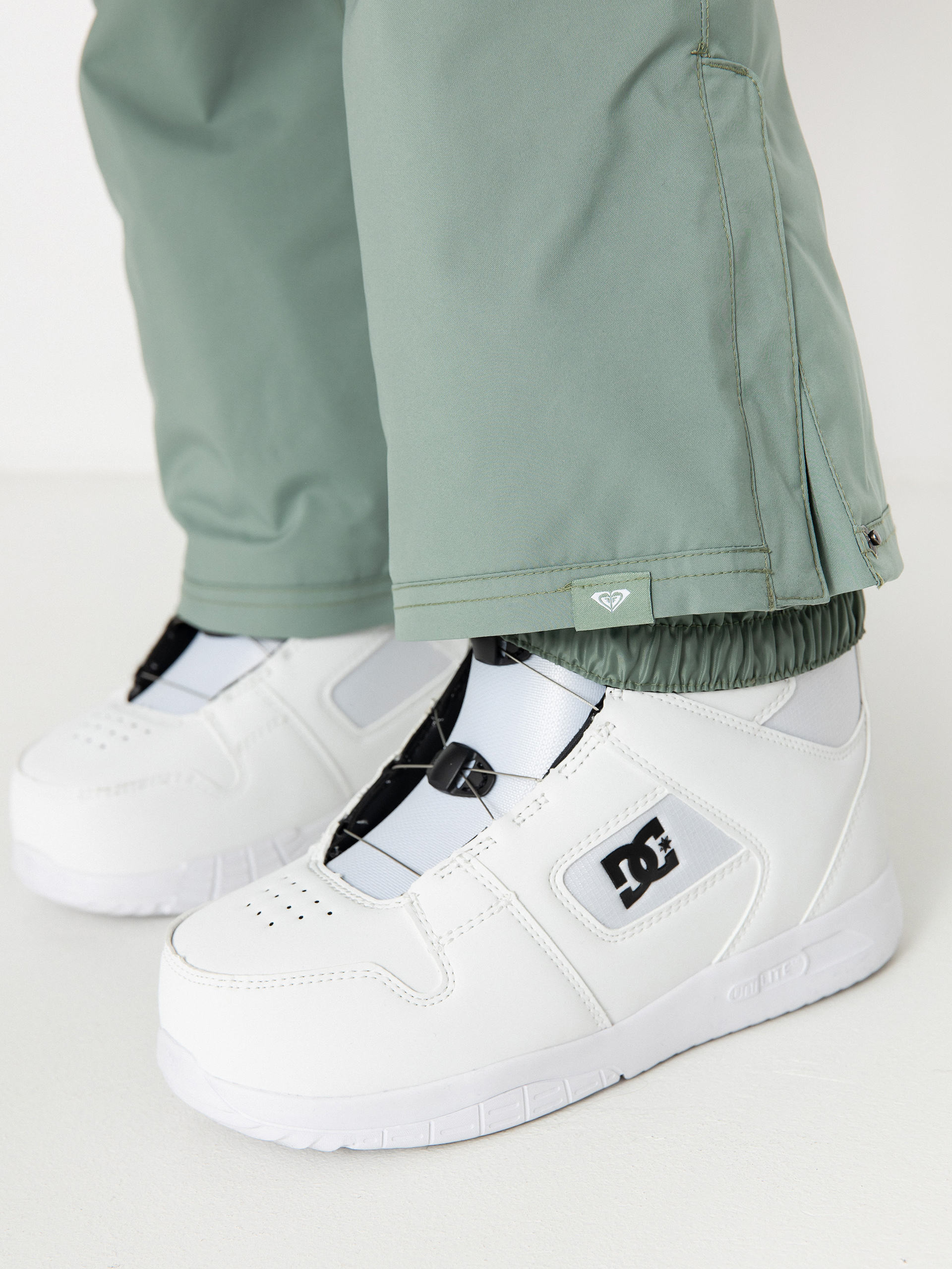 Dámské Snowboardové kalhoty  Roxy Backyard (lily pad)