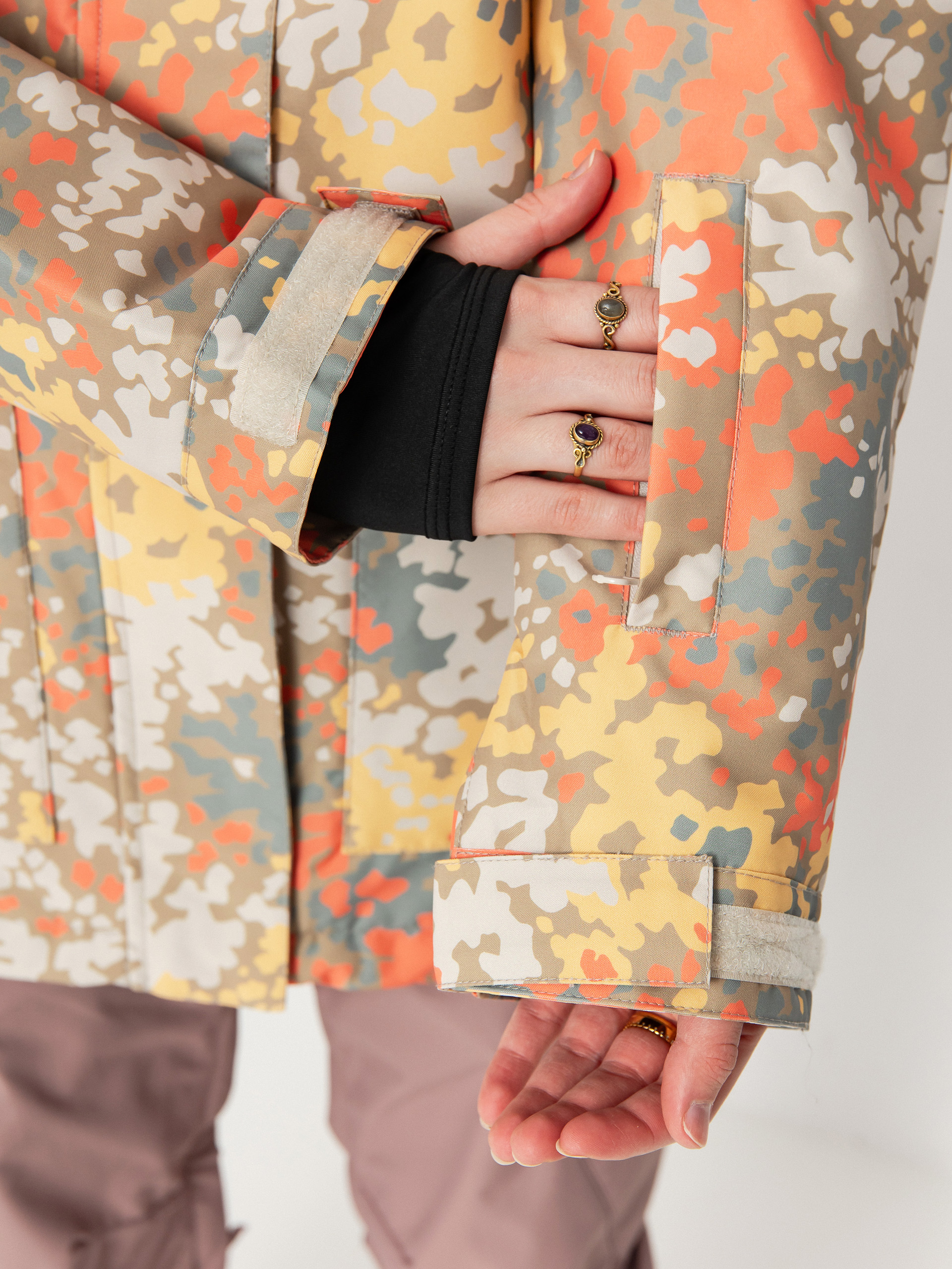 Dámská Snowboardová bunda DC Cruiser (fractal coral)