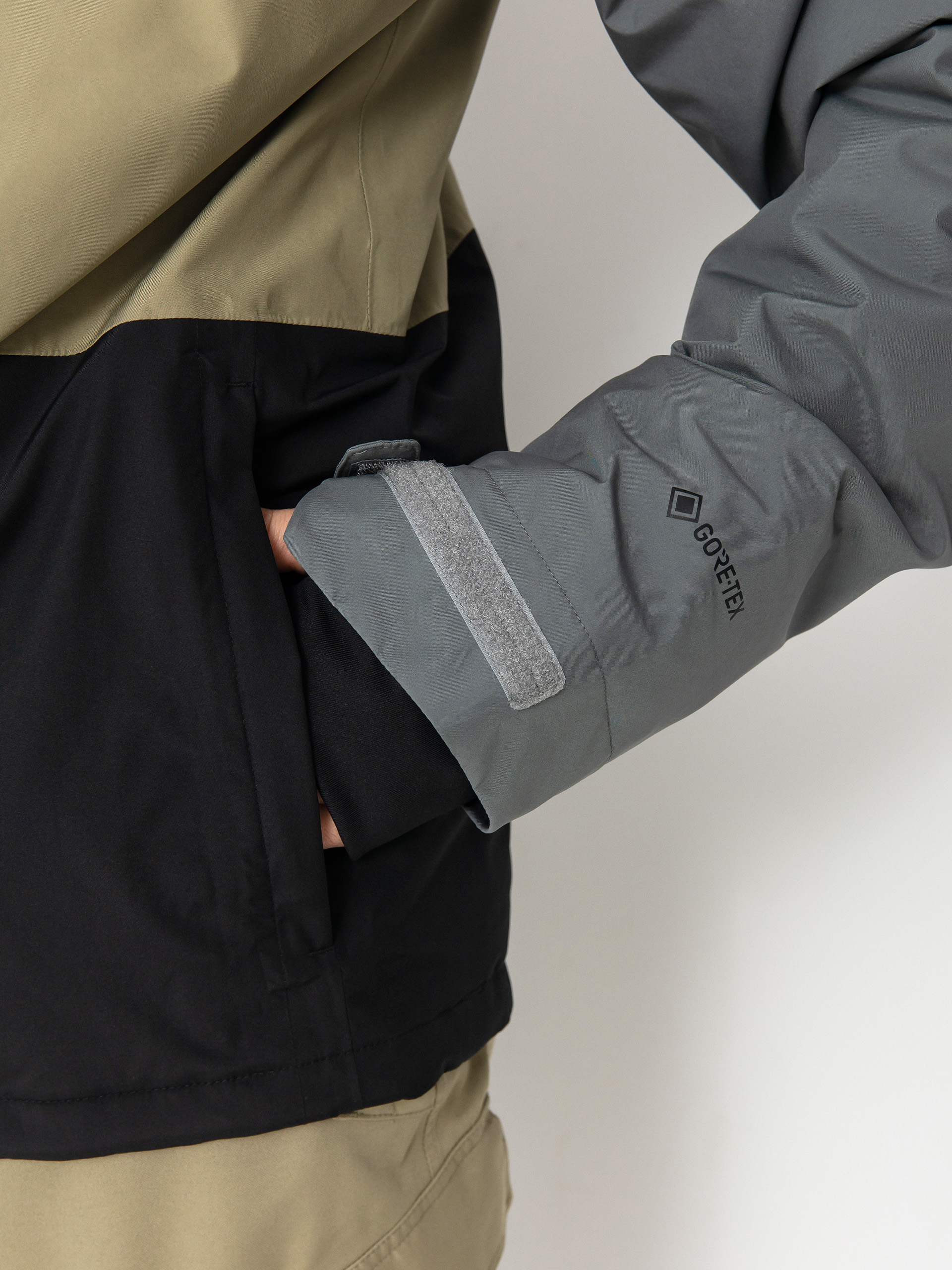 Pánská Snowboardová bunda 686 Gore Tex Core Inslulated (rhino grey colorblock)