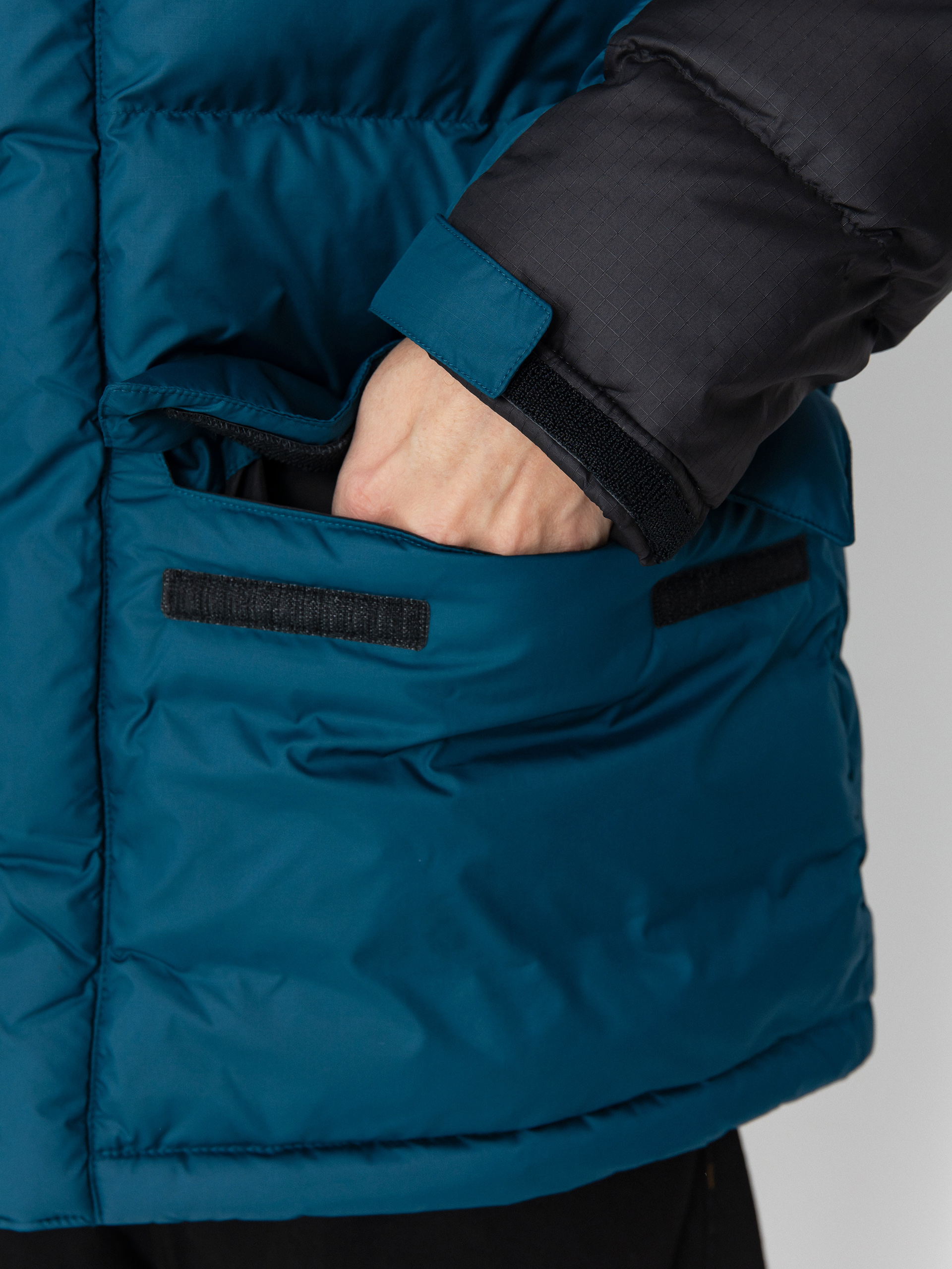 Bunda The North Face Limbara Insulated Parka (midnight petrol)