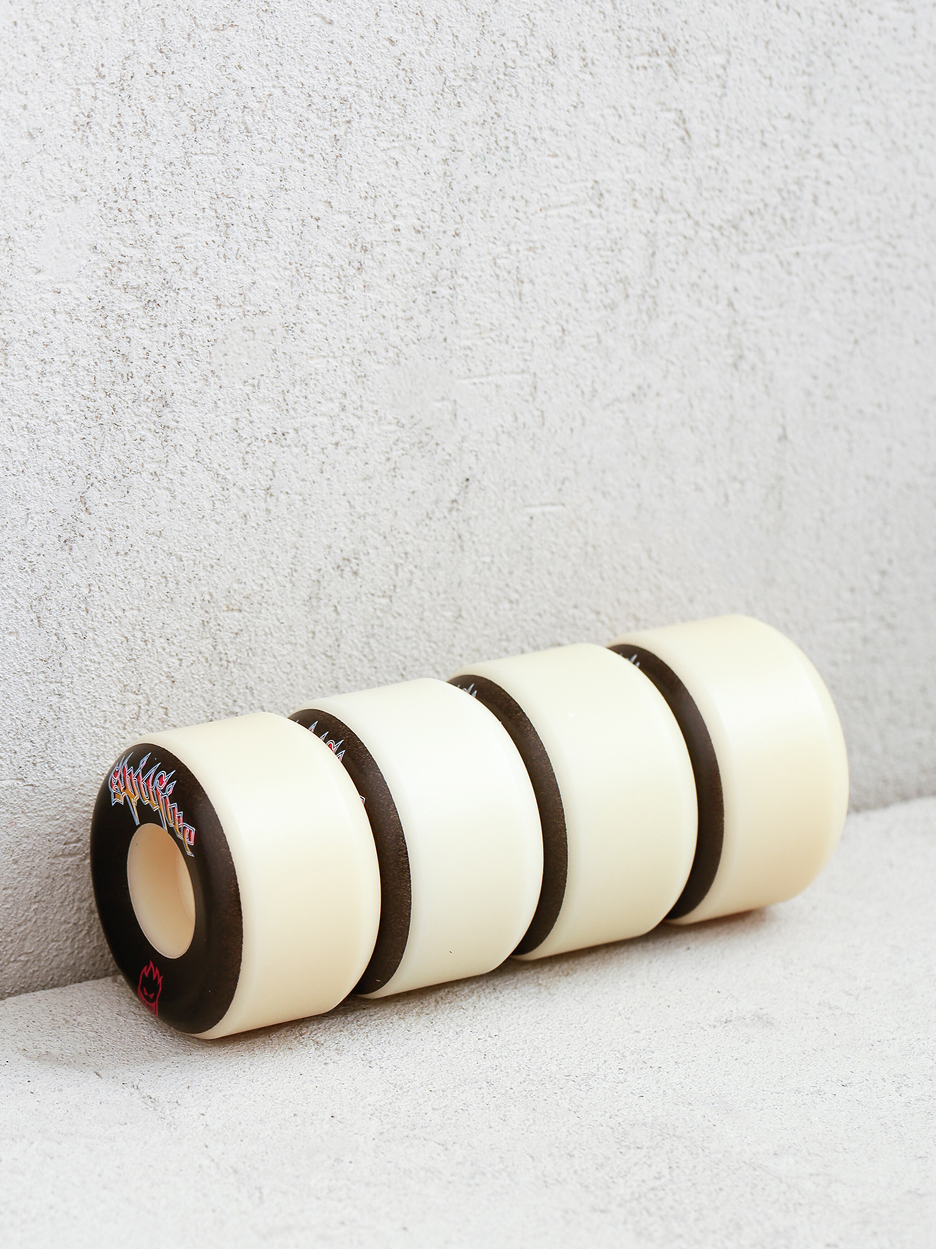 Kolečka Spitfire F4 99D Venom Script Conical Full (natural/black)