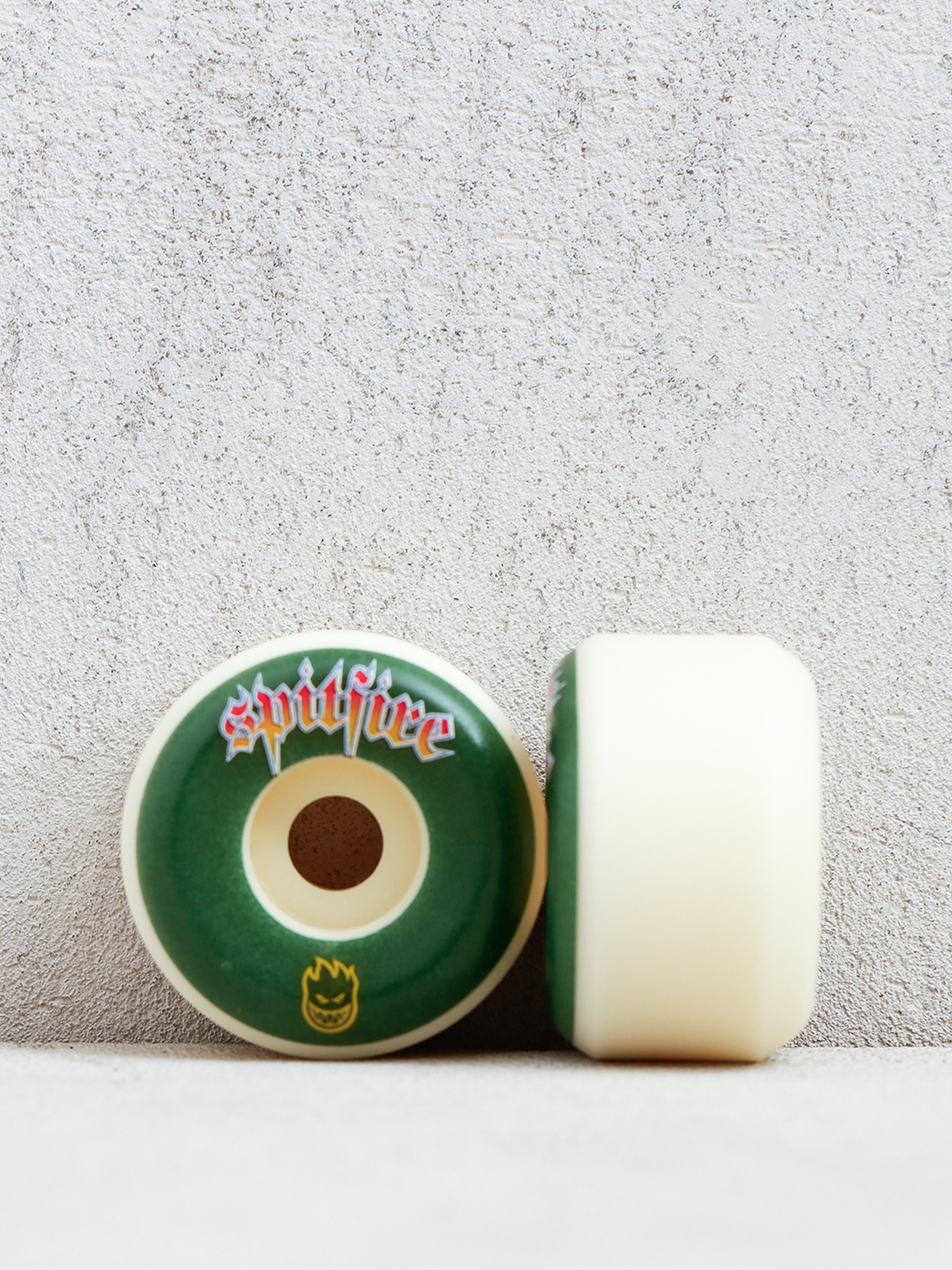 Koleu010dka Spitfire F4 99D Venom Script Conical Full (natural/green)