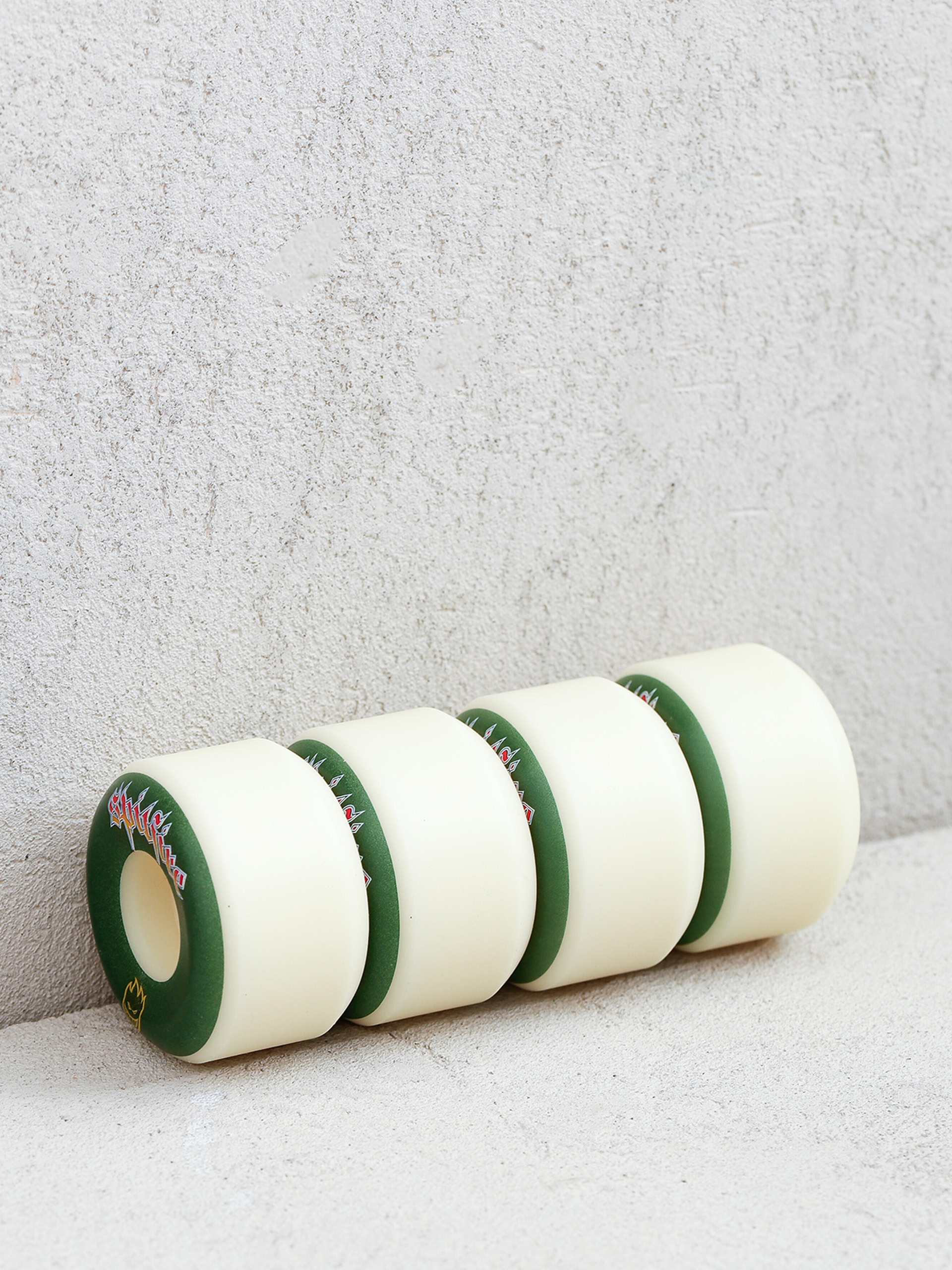 Kolečka Spitfire F4 99D Venom Script Conical Full (natural/green)