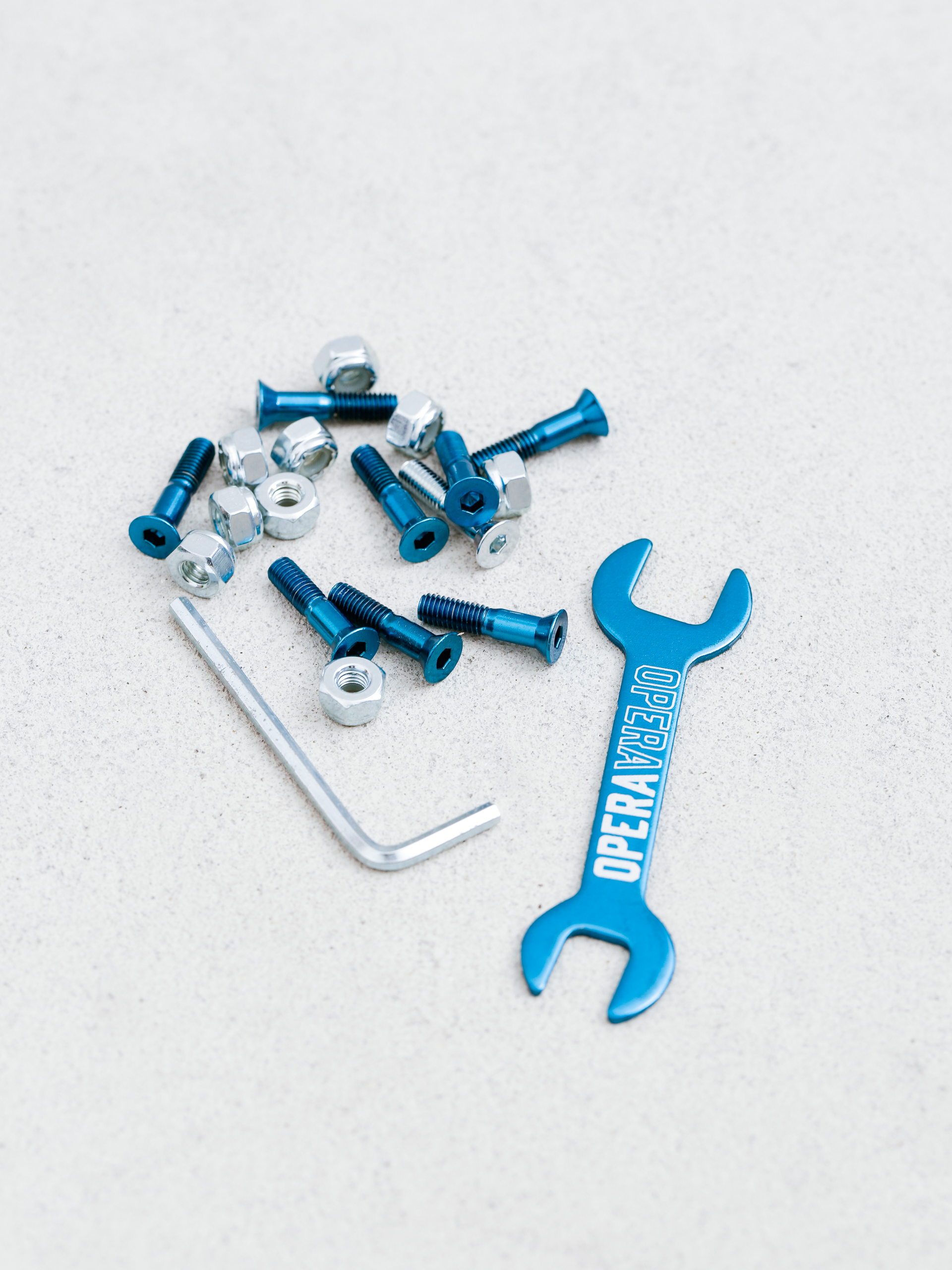 u0160roubky Opera Allen Hardware (blue/silver)