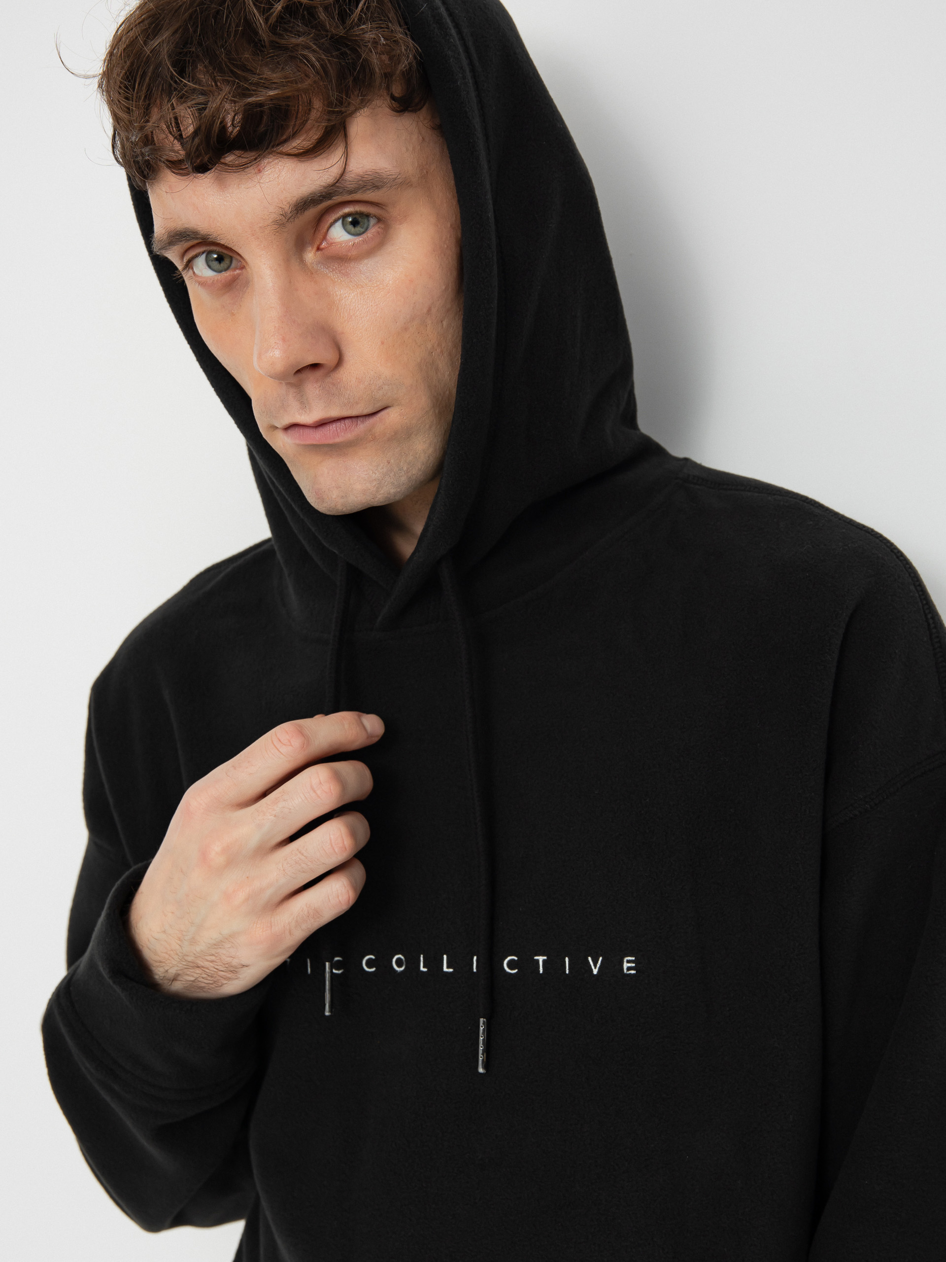 Mikina s kapucí Poetic Collective Fleece HD (black)