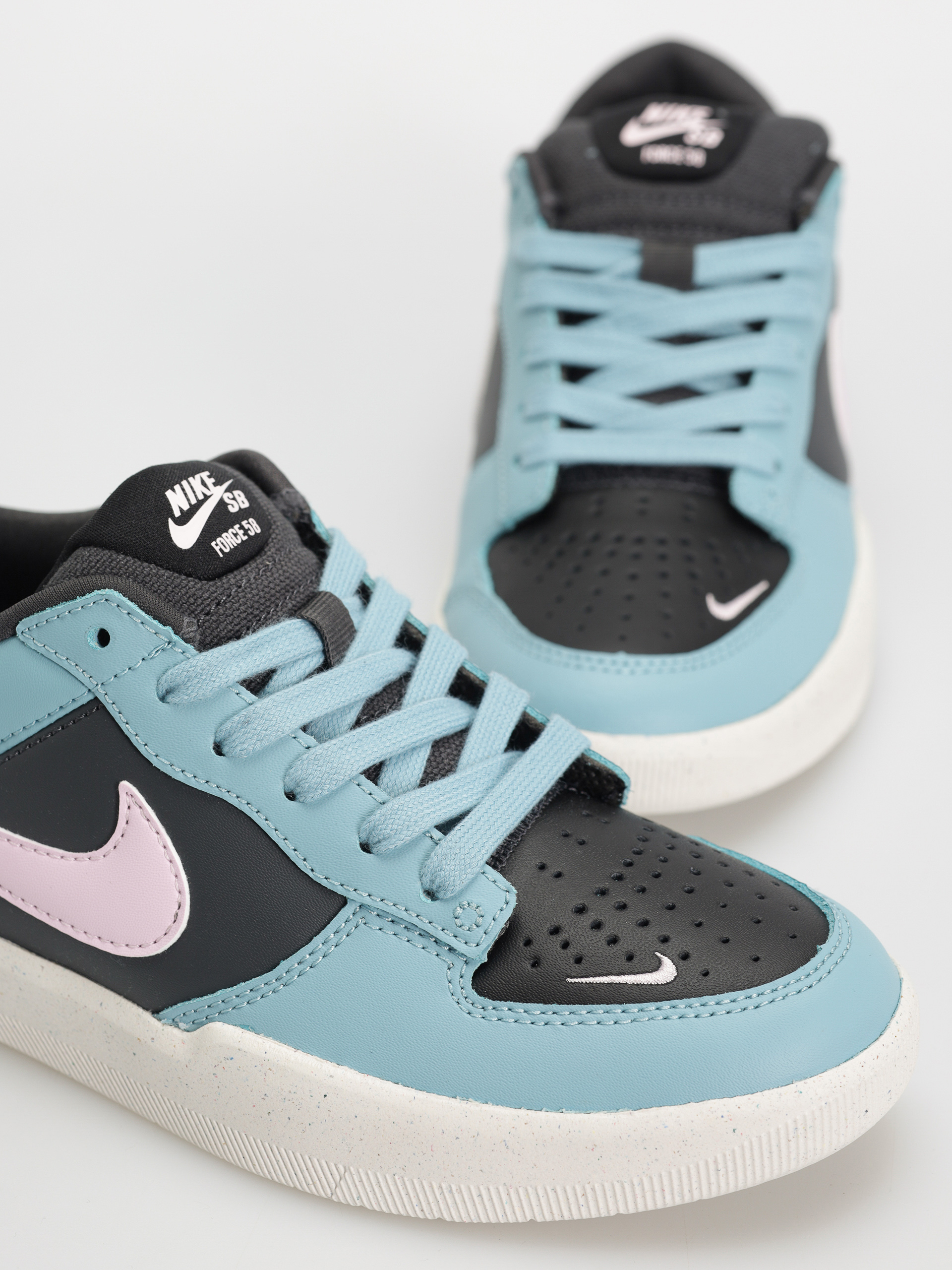 Boty Nike SB Force 58 Premium (denim turq/pink foam dk smoke grey)