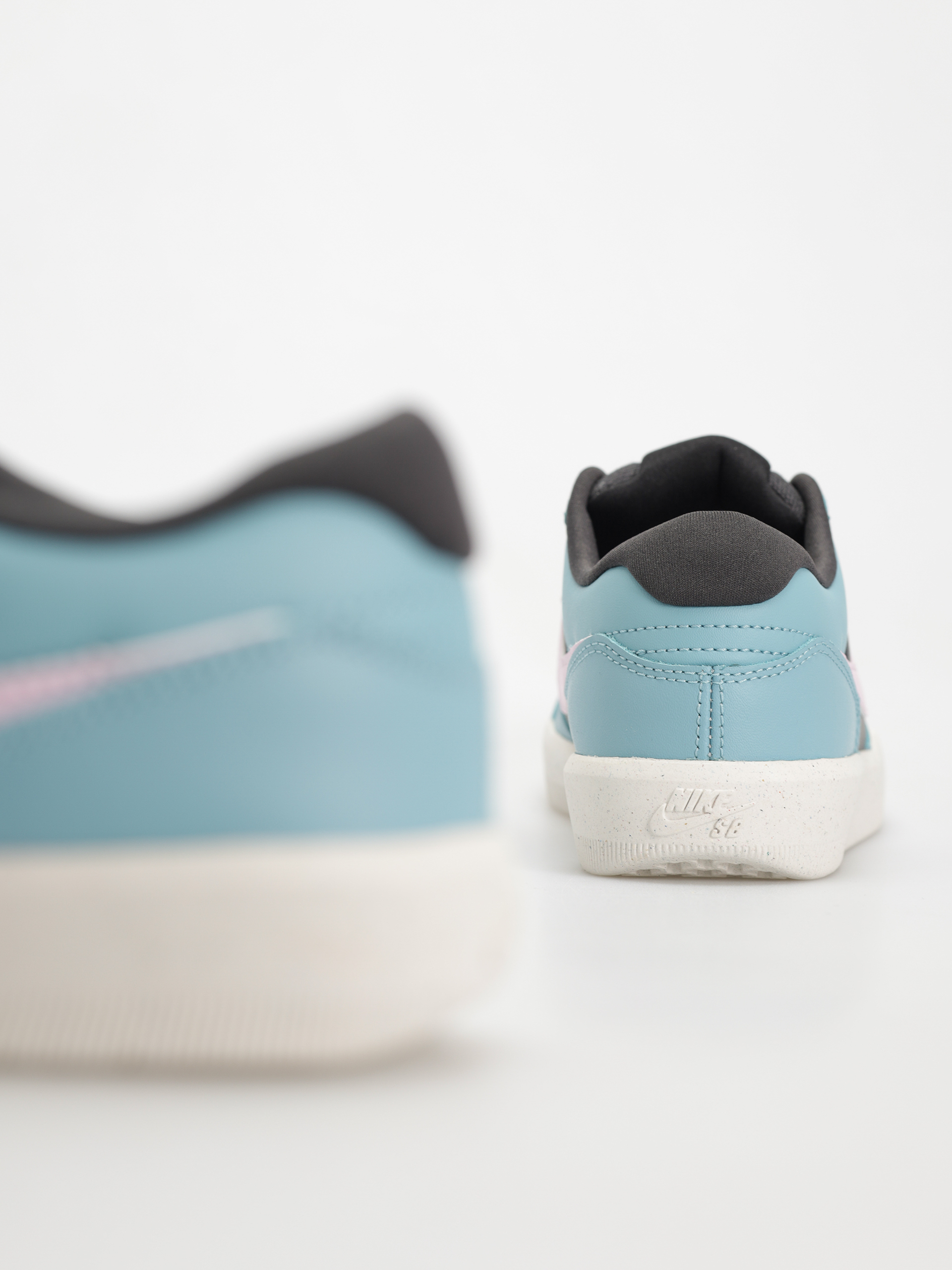 Boty Nike SB Force 58 Premium (denim turq/pink foam dk smoke grey)