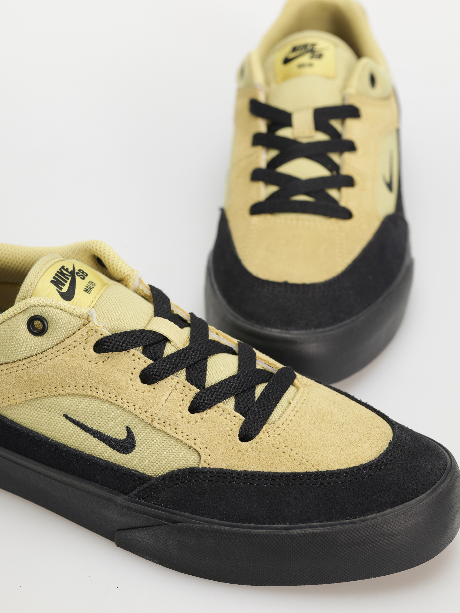 Boty Nike SB Malor TE (buff gold/black black cinnamon)