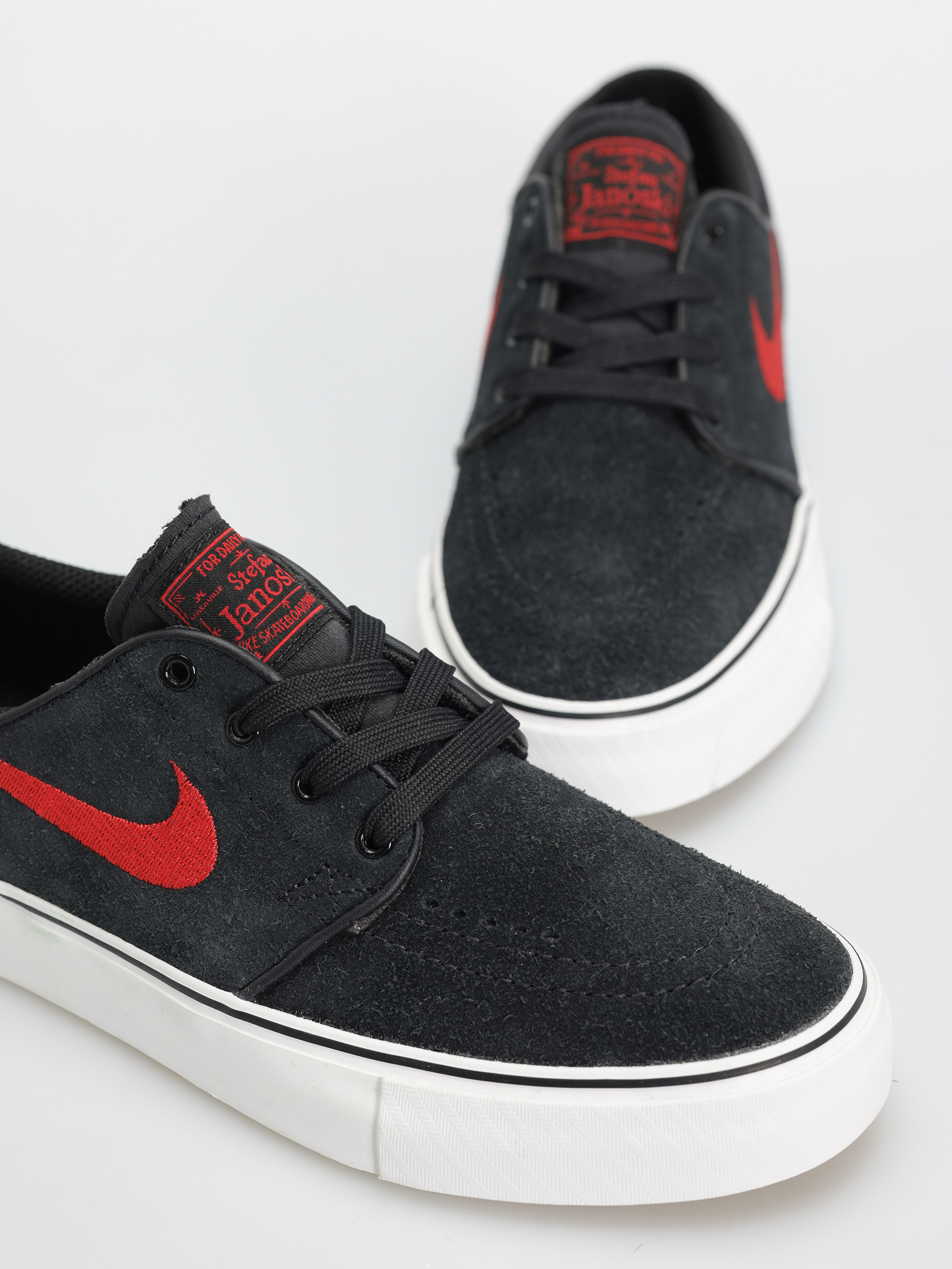 Boty Nike SB Stefan Janoski JR (black/university red black summit white)