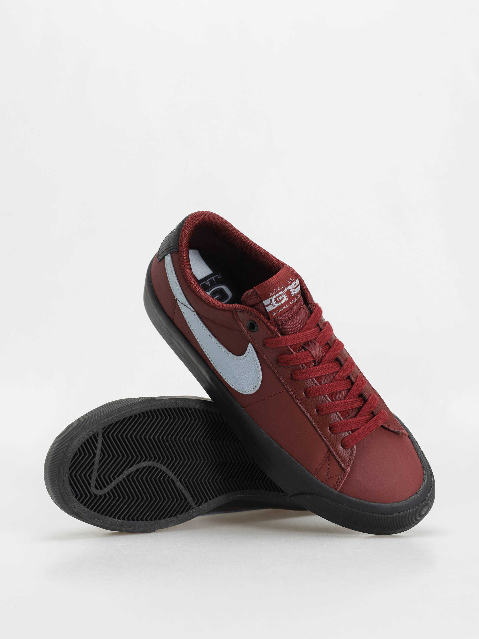 Boty Nike SB Blazer Low Pro GT (dark team red/lt armory blue)