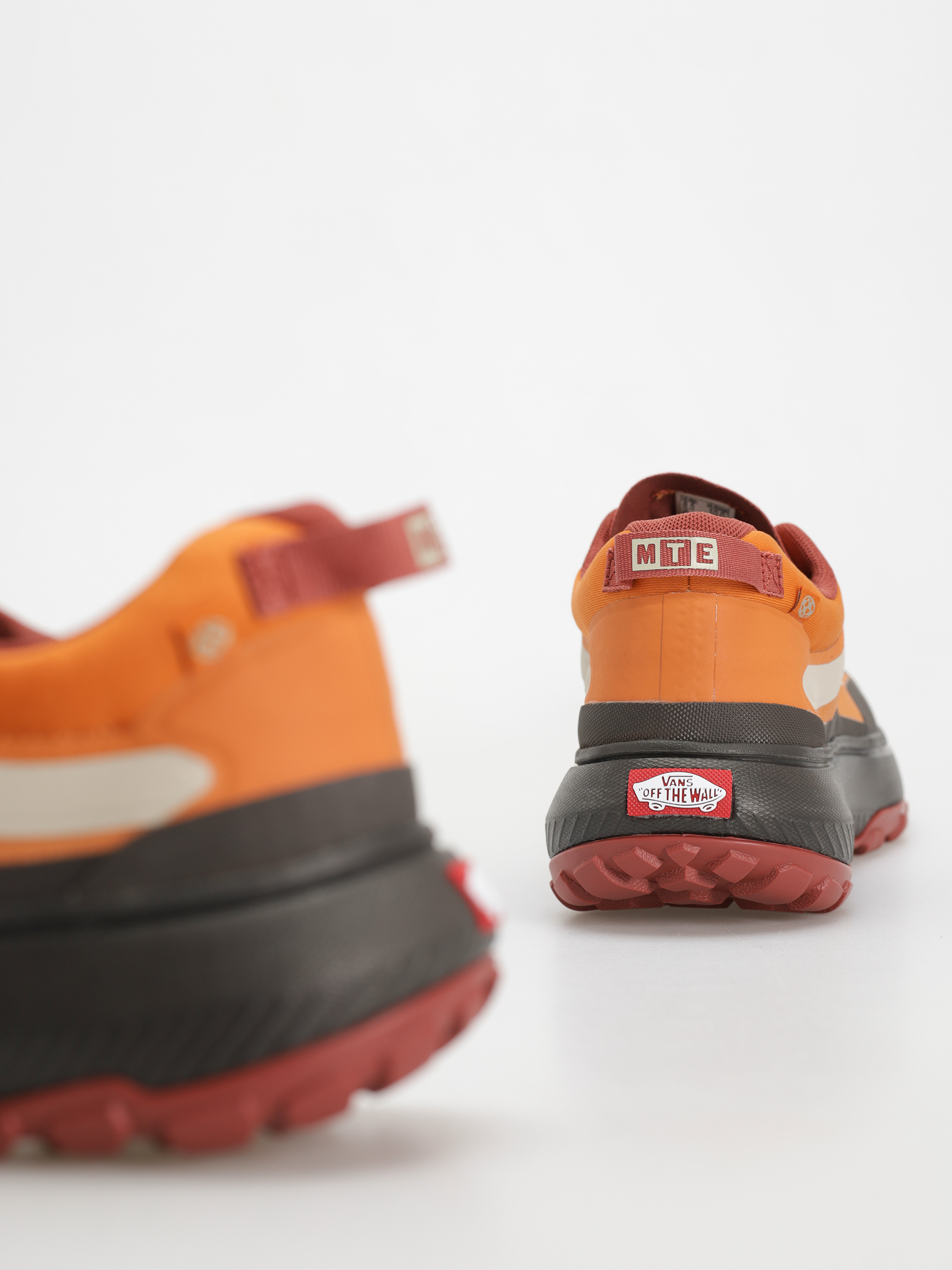 Boty Vans Mte Crosspath (marmalade)