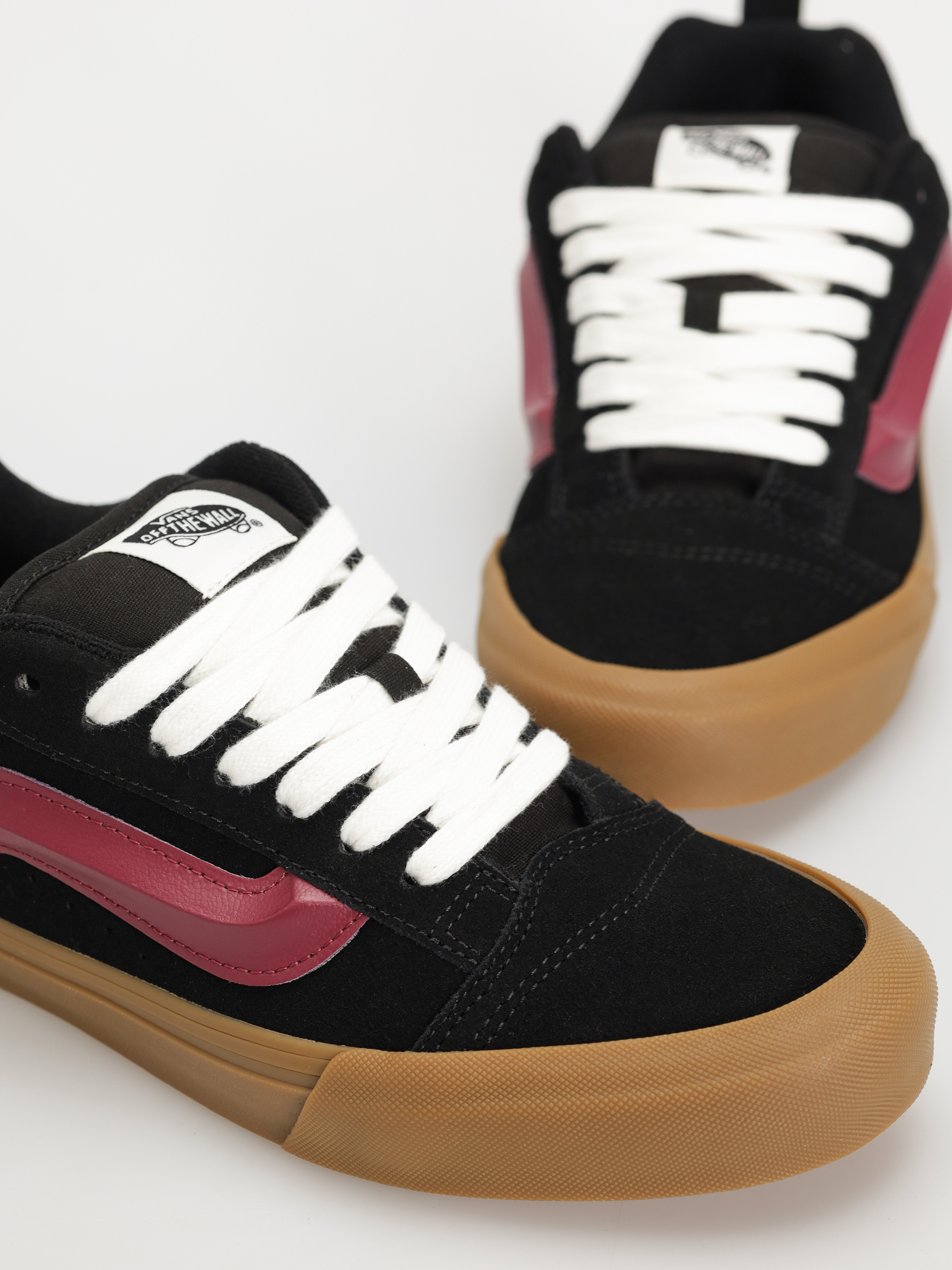 Boty Vans Knu Skool (vintage suede black/multi)