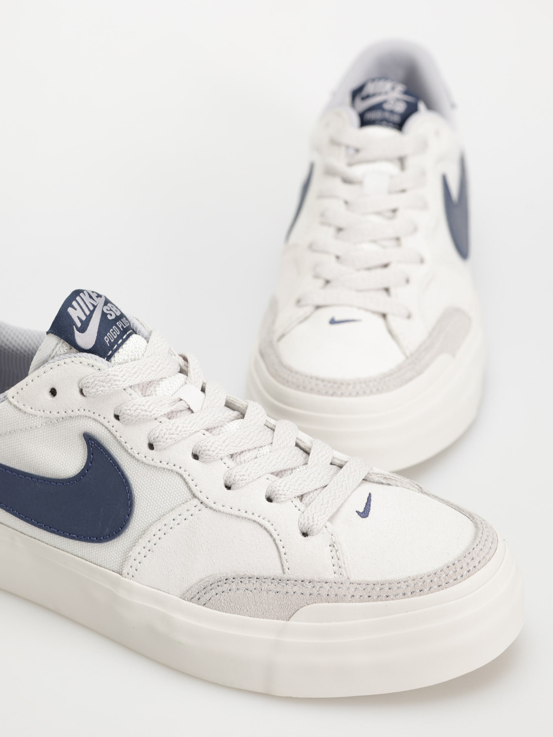 Boty Nike SB Zoom Pogo Plus (photon dust/midnight navy wolf grey)