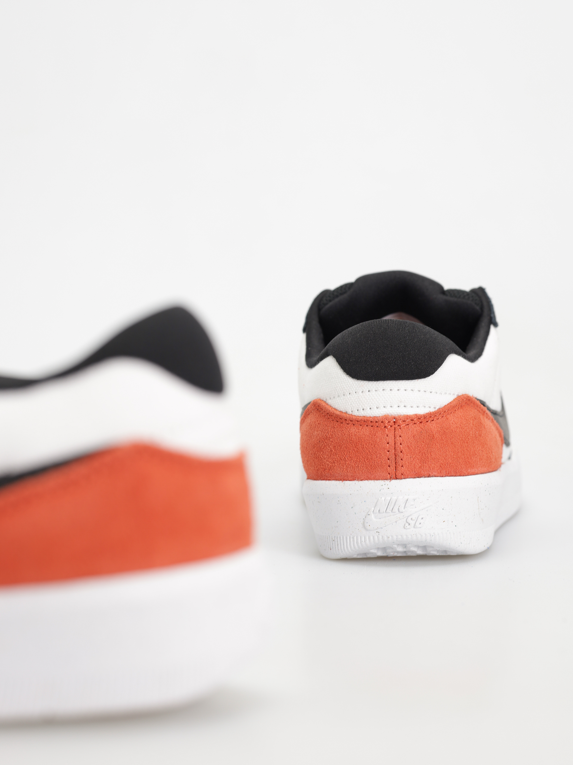 Boty Nike SB Force 58 (white/black cosmic clay white)