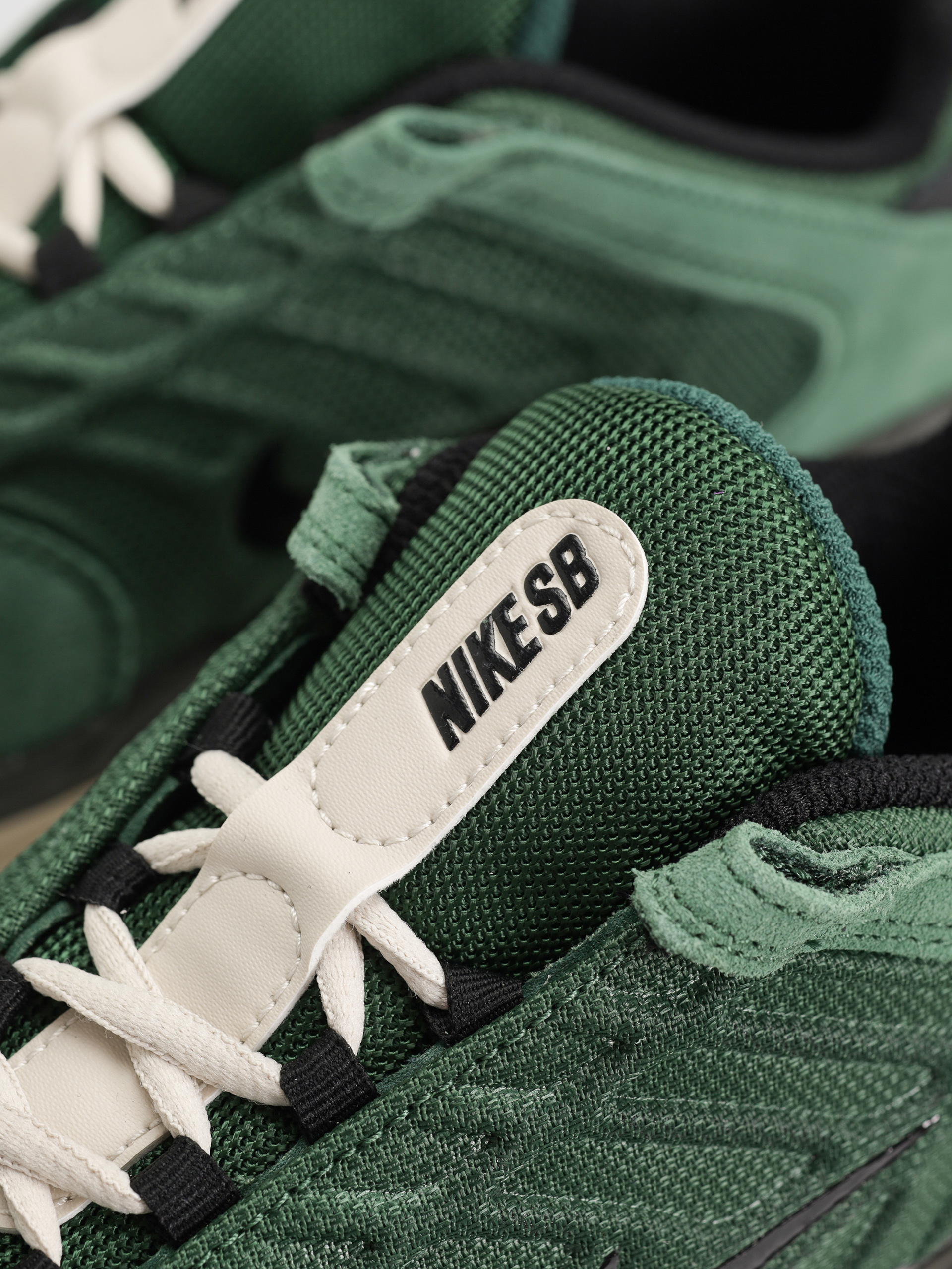 Boty Nike SB Vertebrae (fir/black sequoia lt orewood brn)