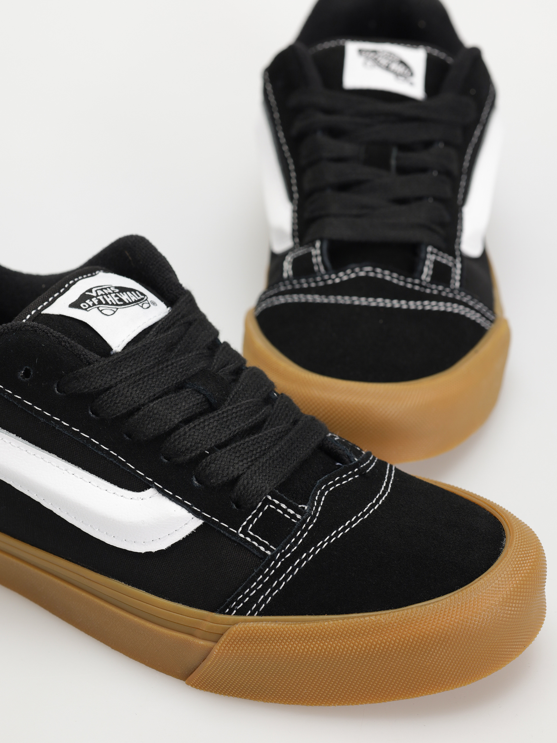 Boty Vans Knu Skool (black/gum)