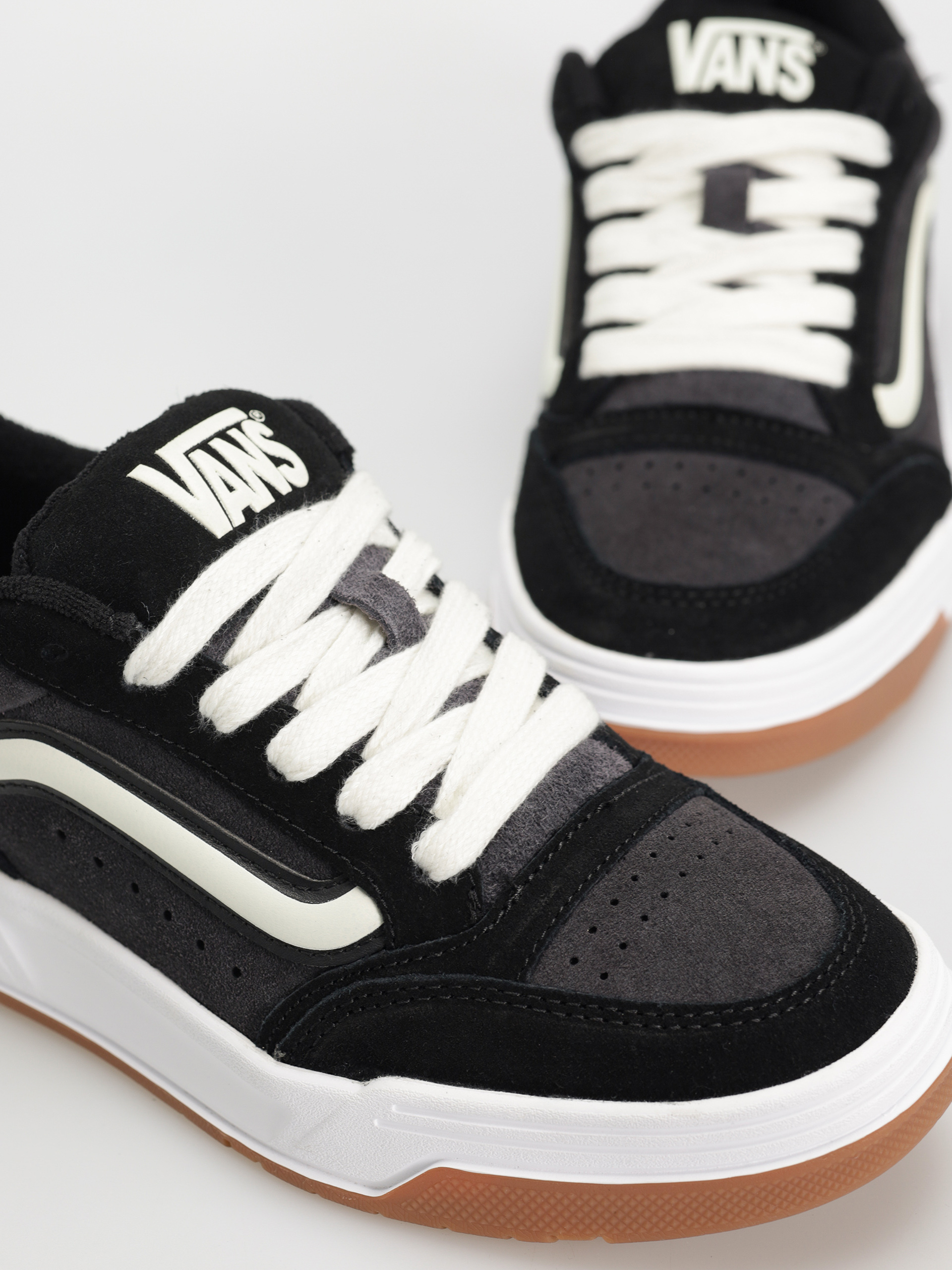 Boty Vans Hylane (nineties black)