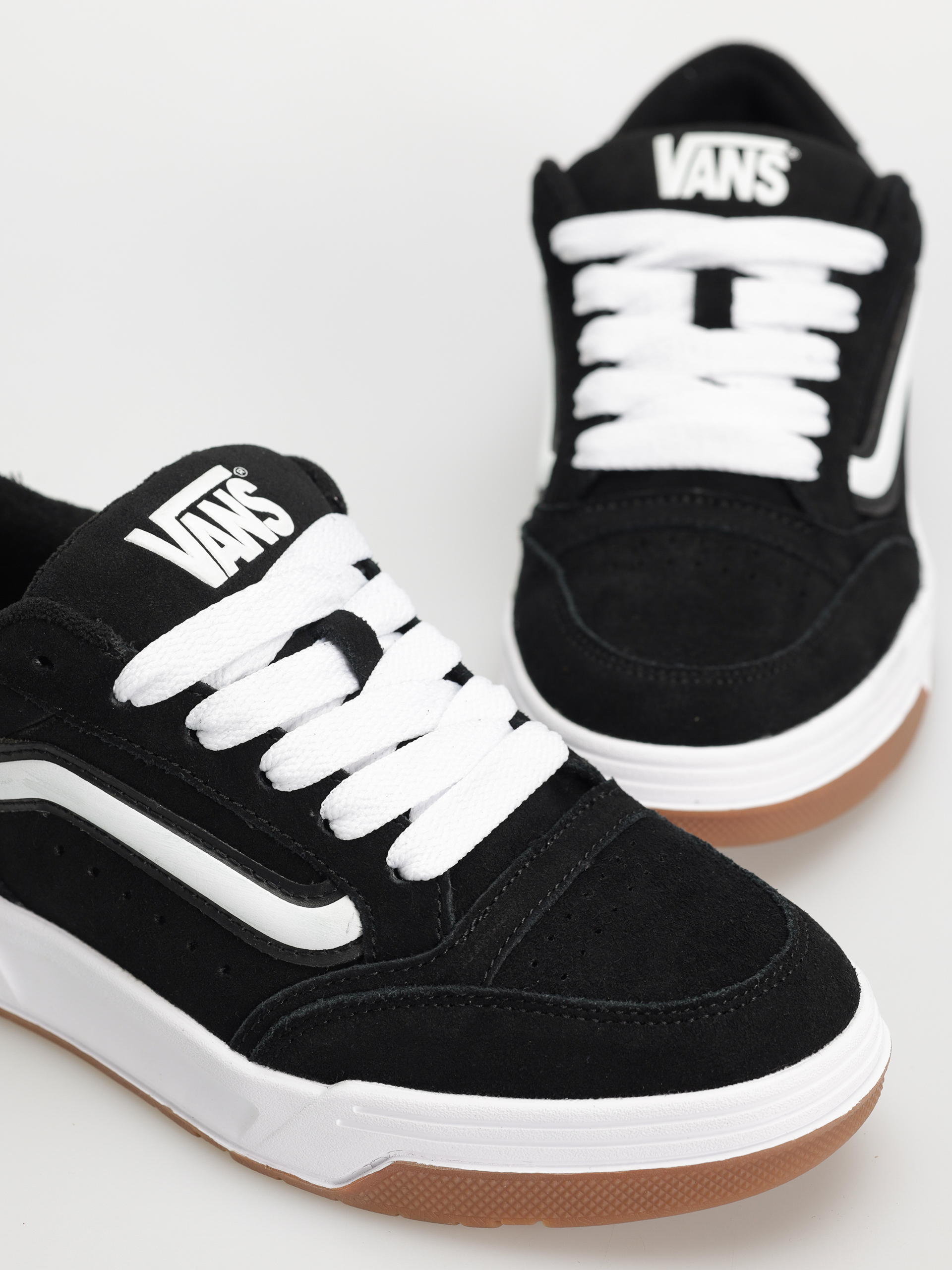 Boty Vans Hylane (black/white/gum)