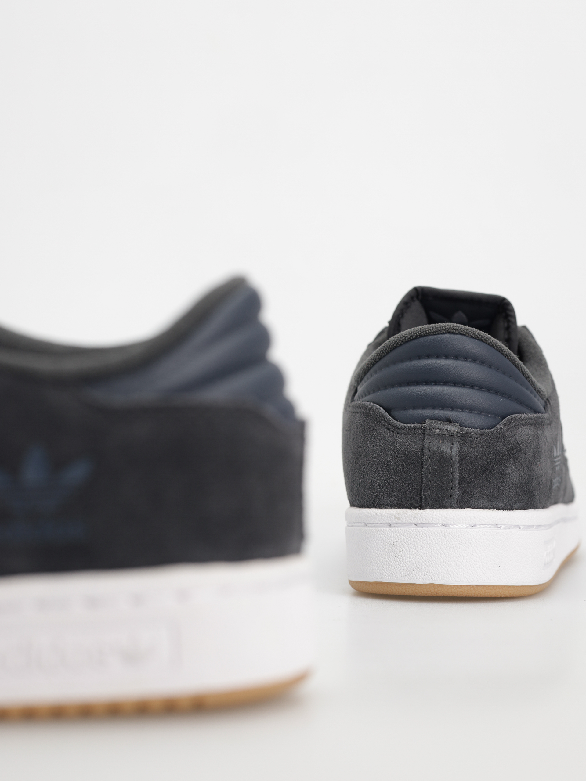 Boty adidas Centennial 85 Low A (carbon/grethr/conavy)