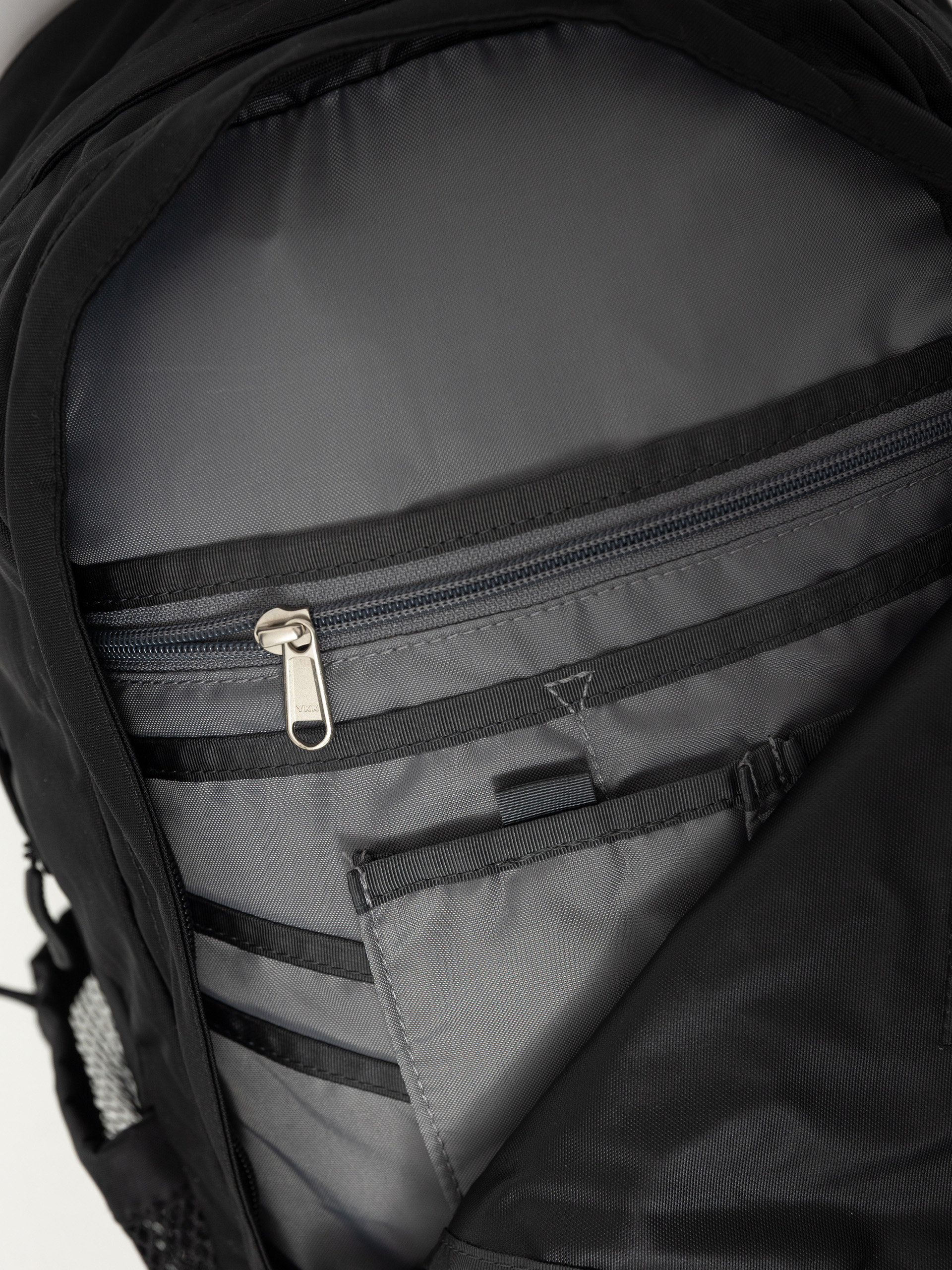 Batoh The North Face Hot Shot Se (tnf black tnf white npf)