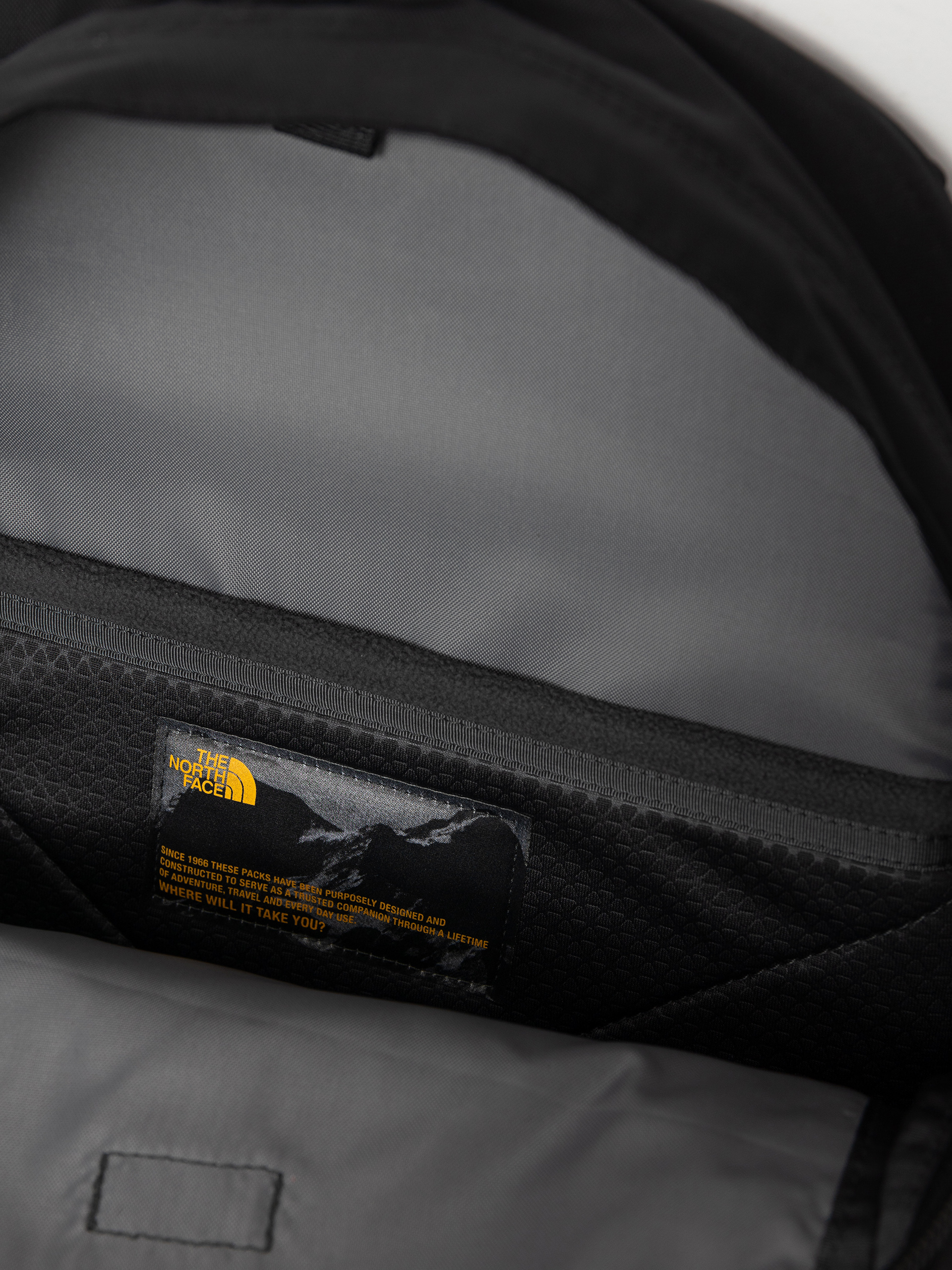 Batoh The North Face Hot Shot Se (tnf black tnf white npf)