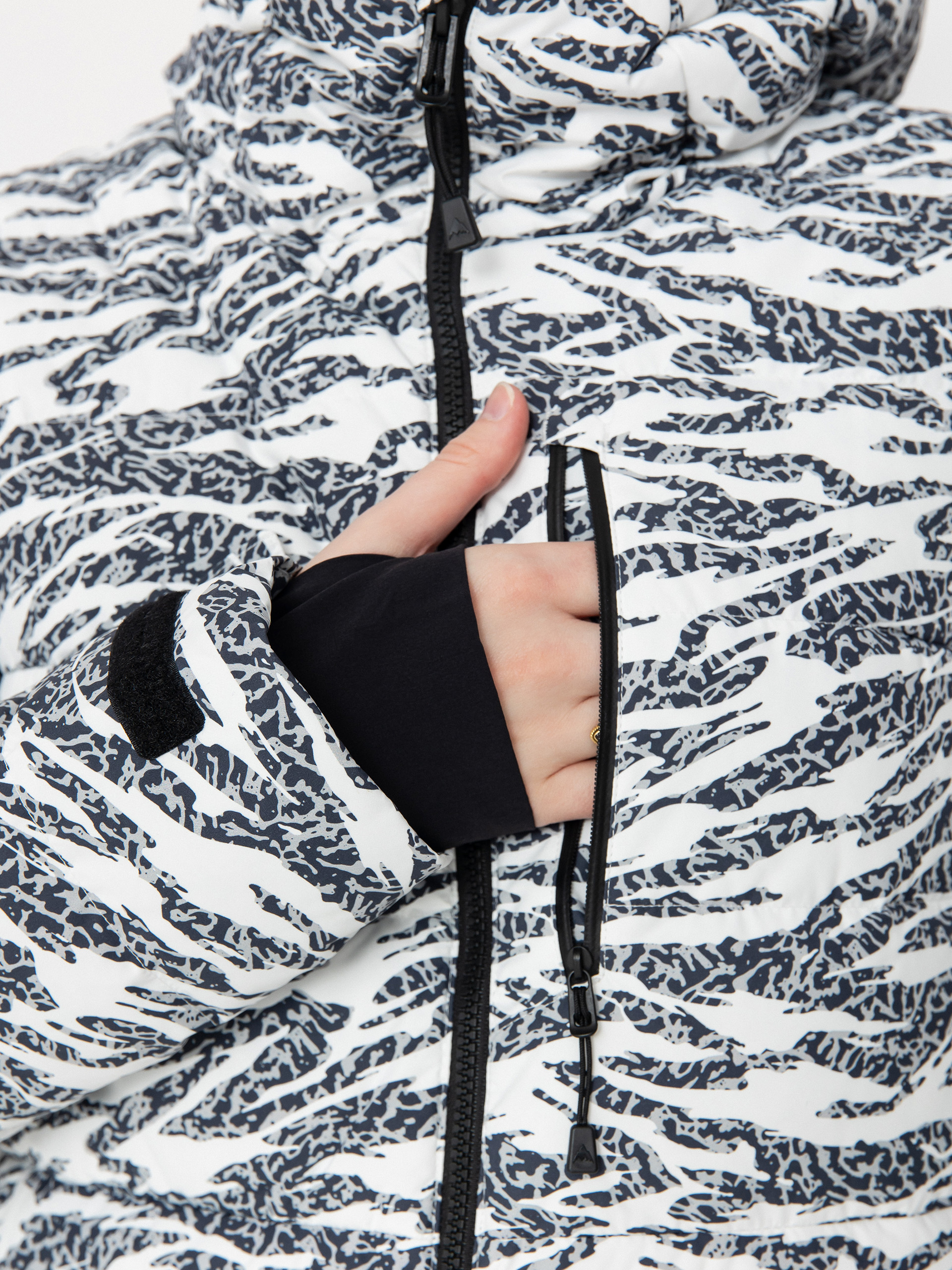 Dámská Snowboardová bunda Burton Loyil Down (zebra camo)