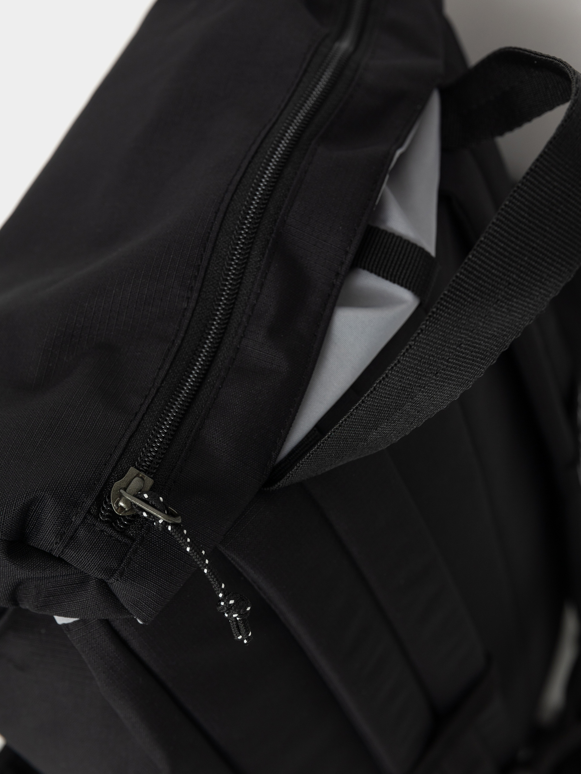 Batoh Columbia Trail Traveler 28L (black)