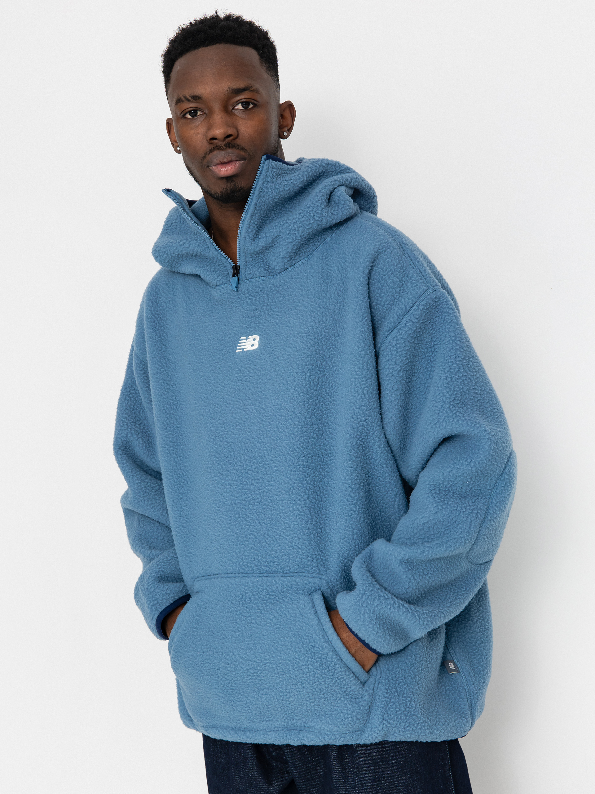 Pánský Fleecová mikina New Balance Hoops Sherpa Top (heronblue)