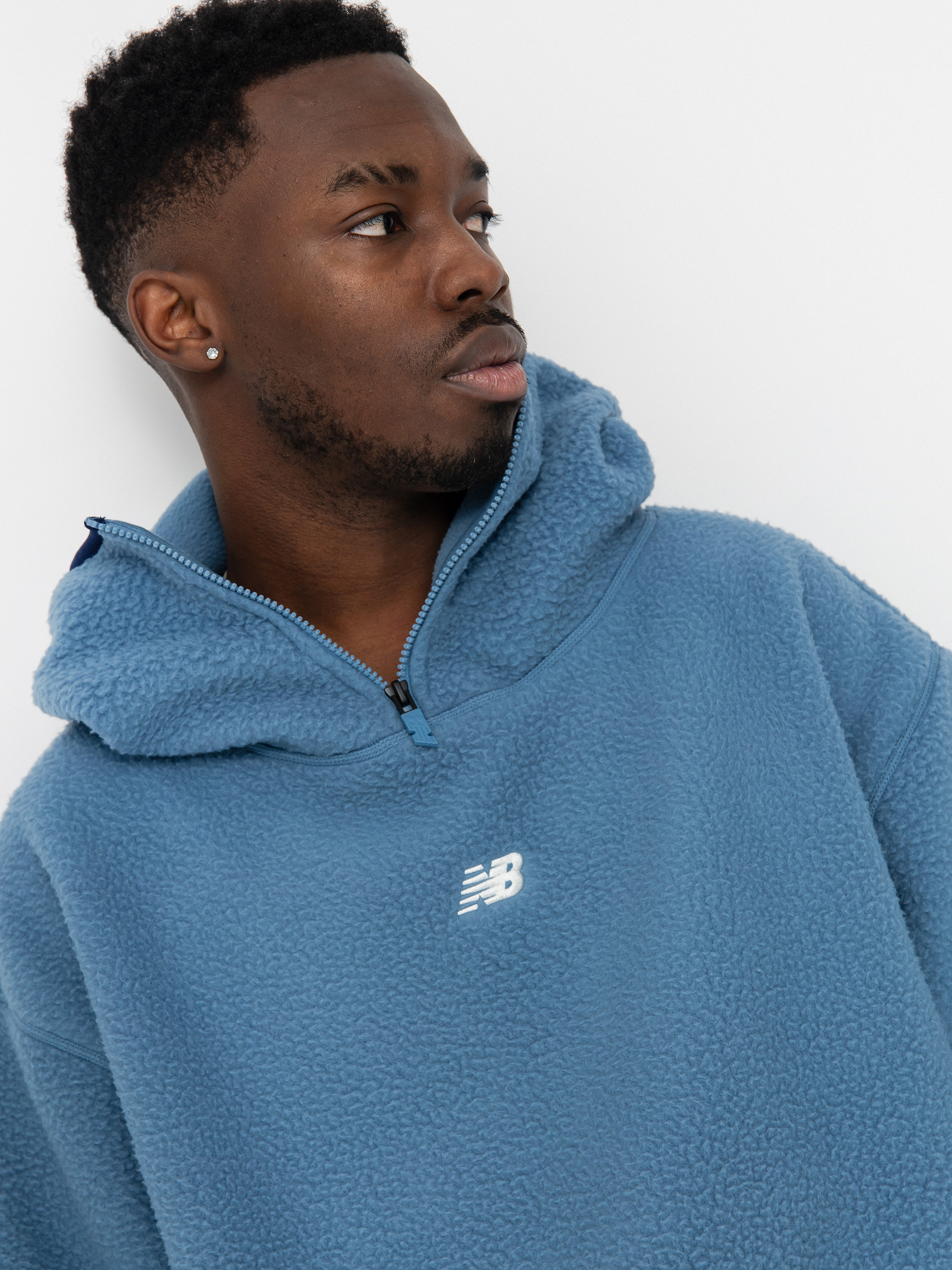 Pánský Fleecová mikina New Balance Hoops Sherpa Top (heronblue)