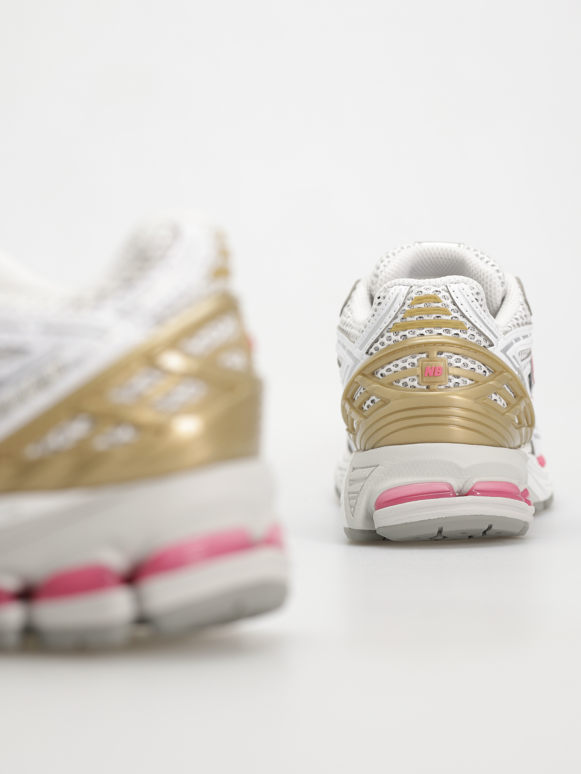 Boty New Balance 1906 (silver metallic)