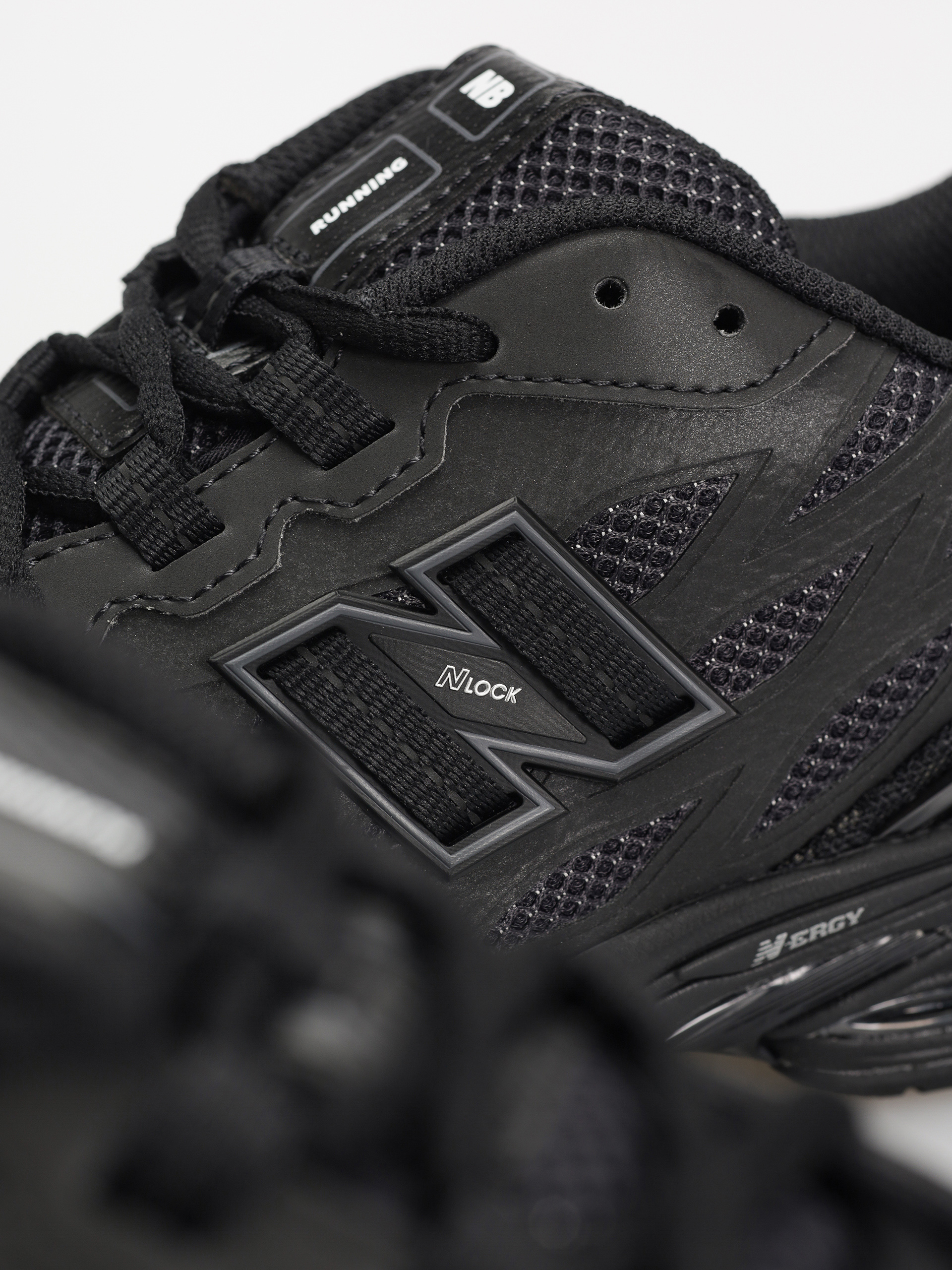 Boty New Balance 1906 (black)