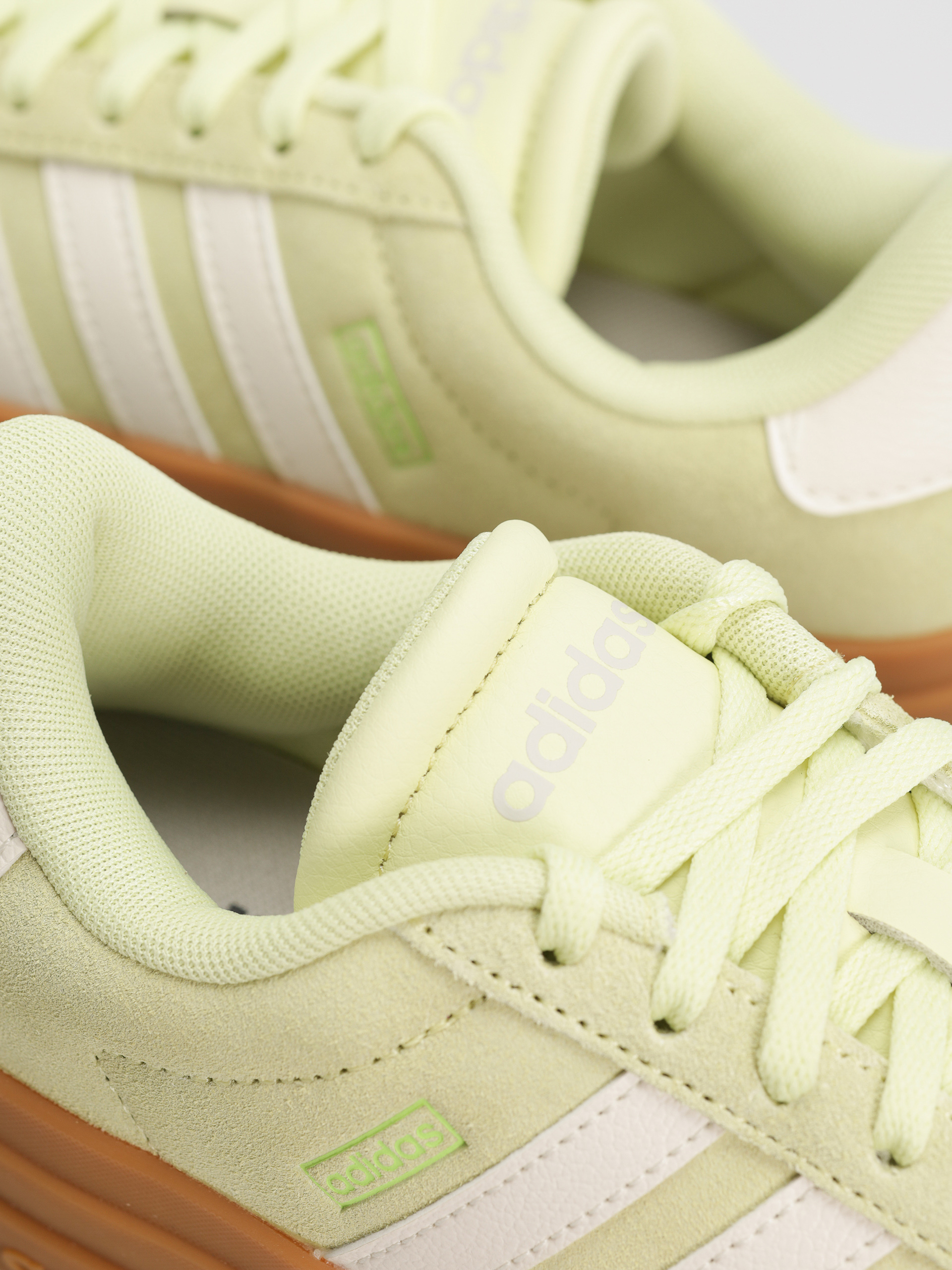 Boty adidas Vl Court Bold Wmn (iceyel/owhite/luclem)