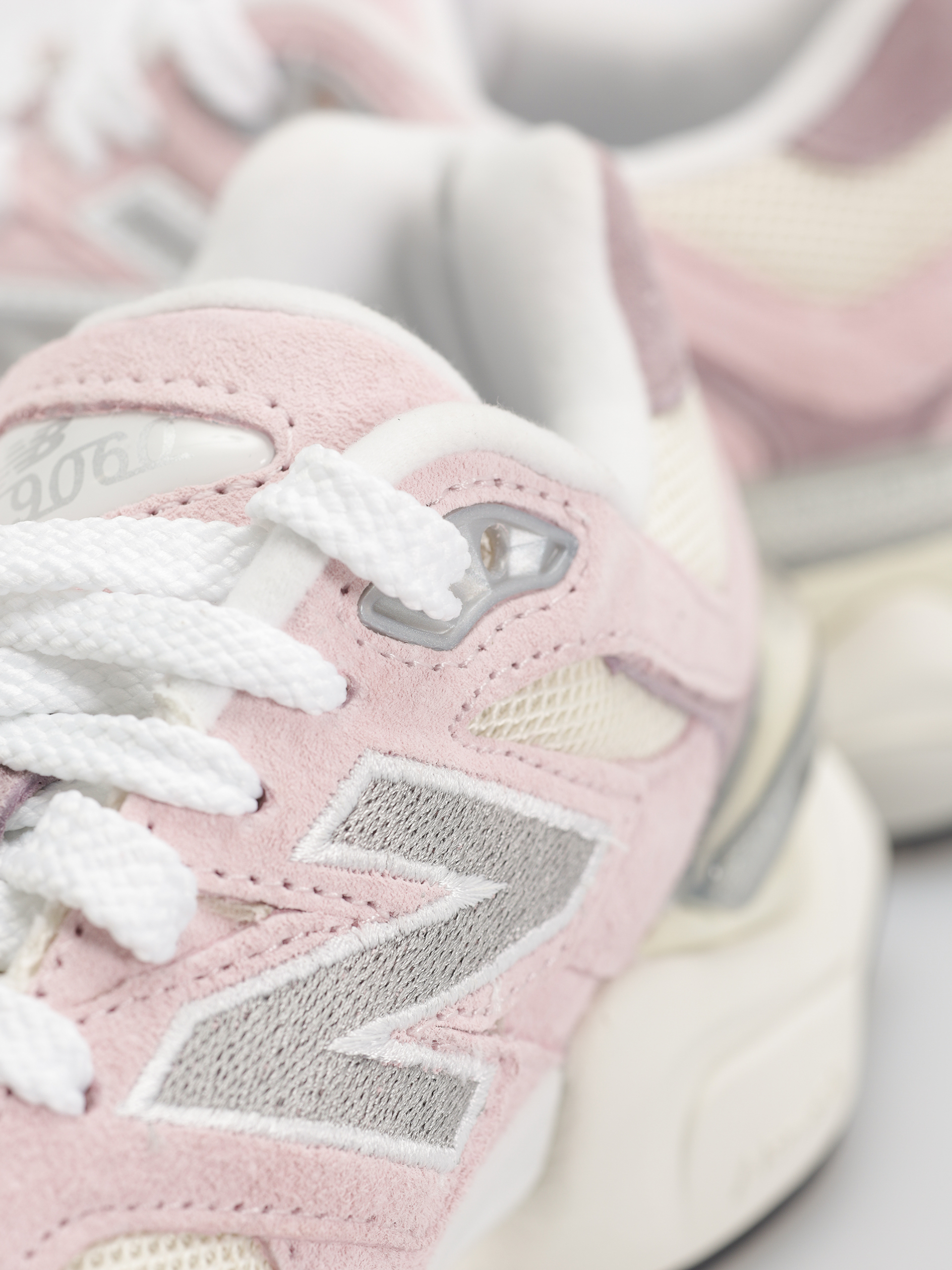 Boty New Balance 9060 (rose sugar)
