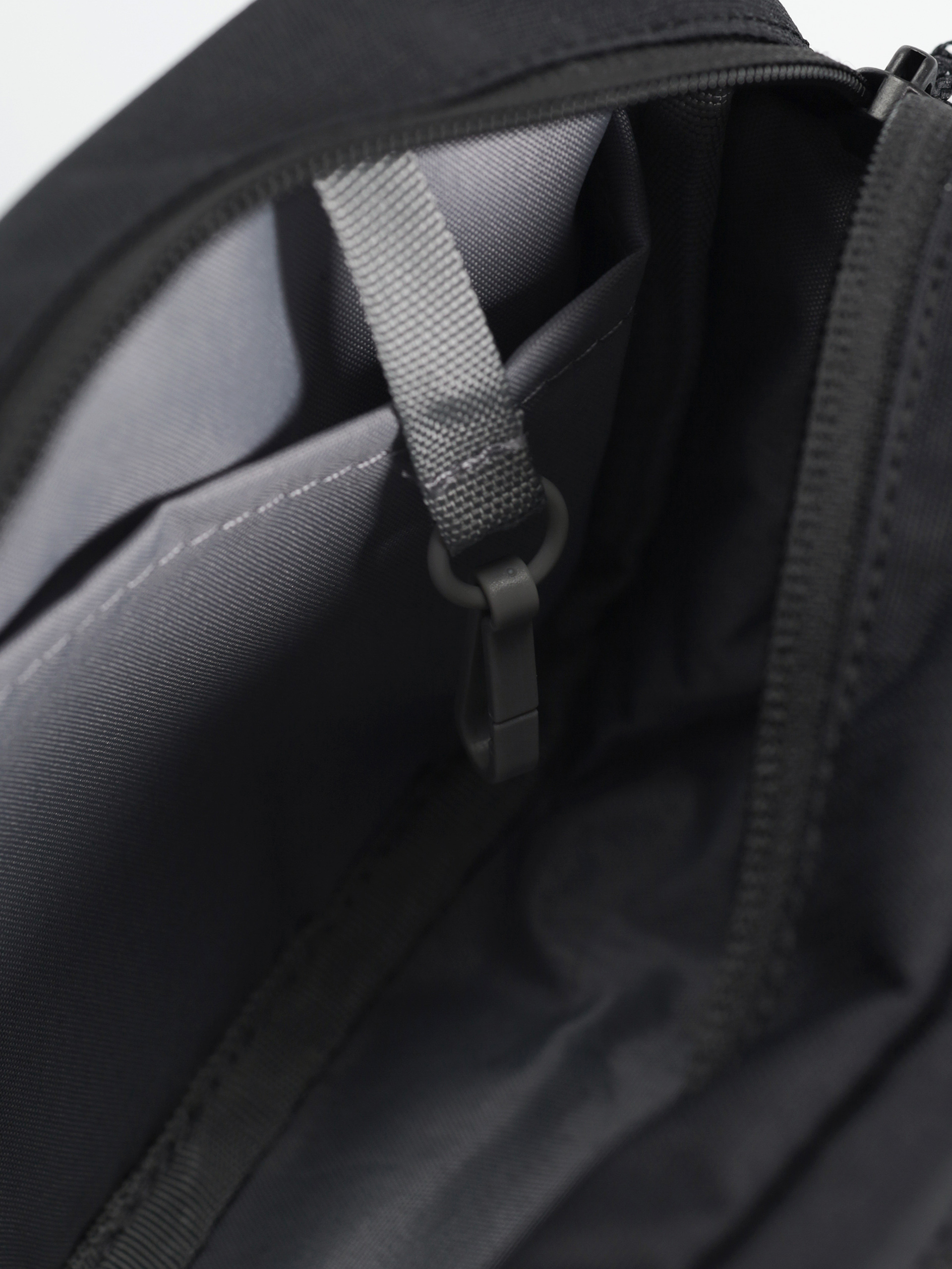 Ledvinka Columbia Trail Traveler (black)