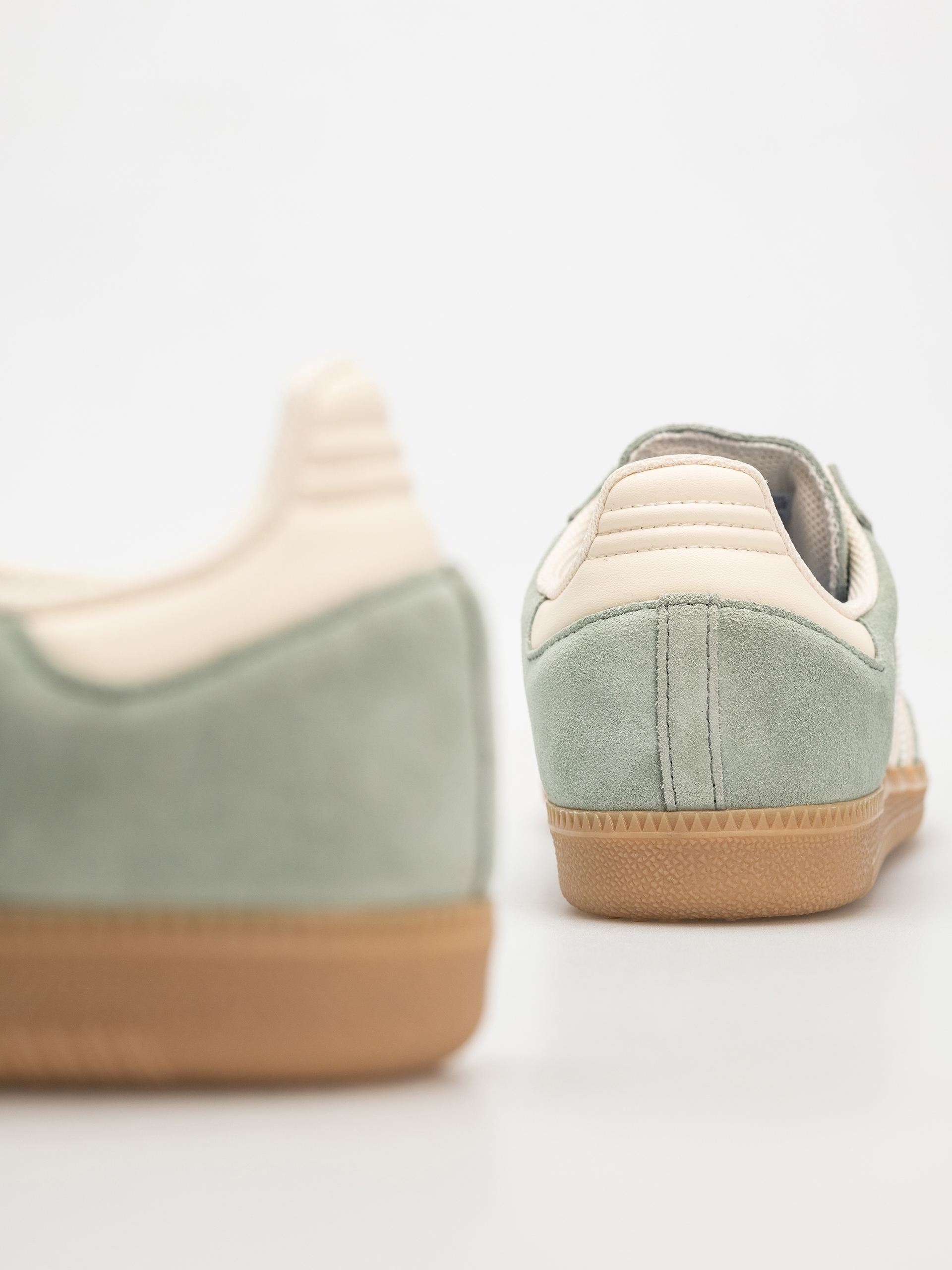 Boty adidas Samba Adv (silgrn/wonwhi/goldmt)