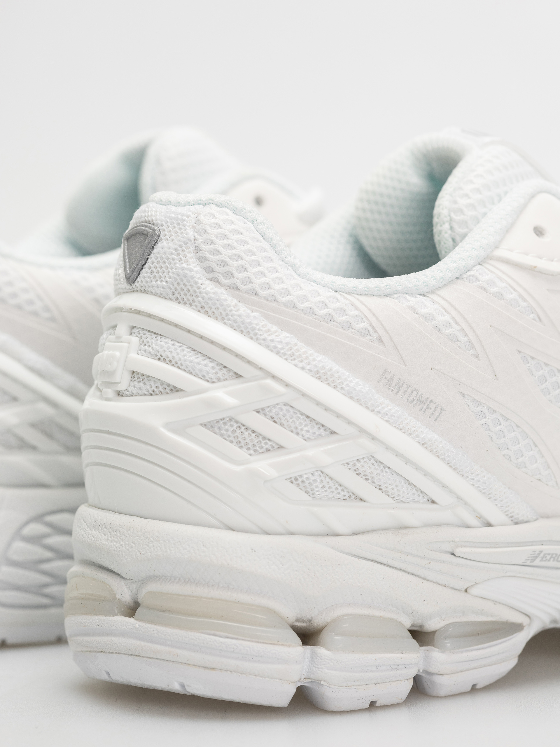 Boty New Balance 1906 (white)