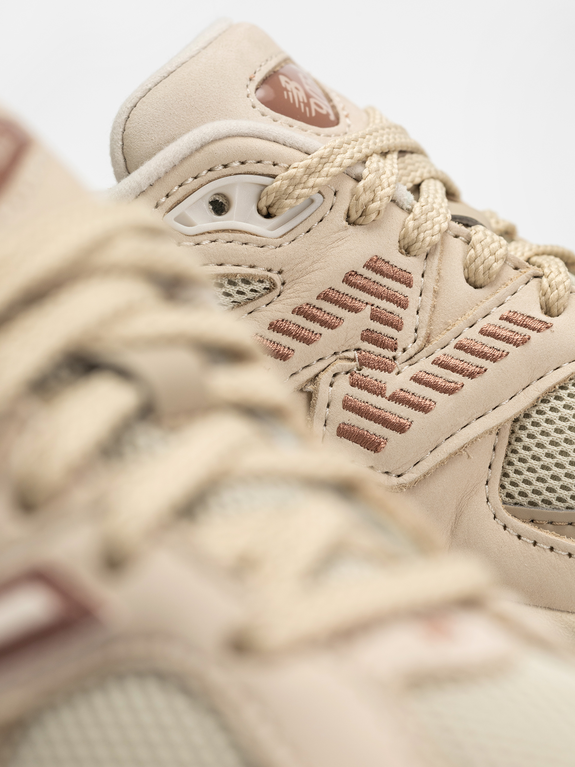 Boty New Balance 9060 (bone)