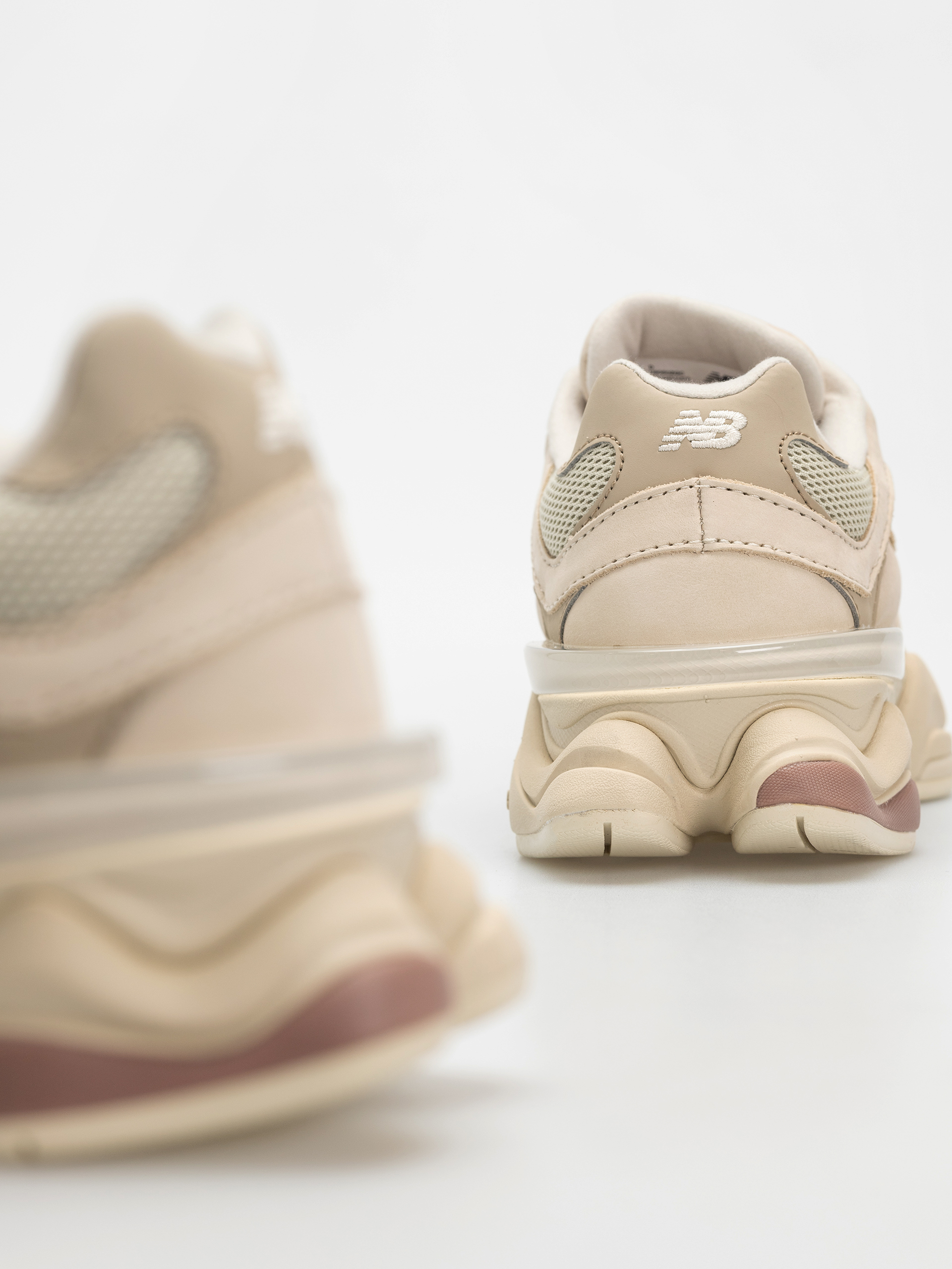 Boty New Balance 9060 (bone)