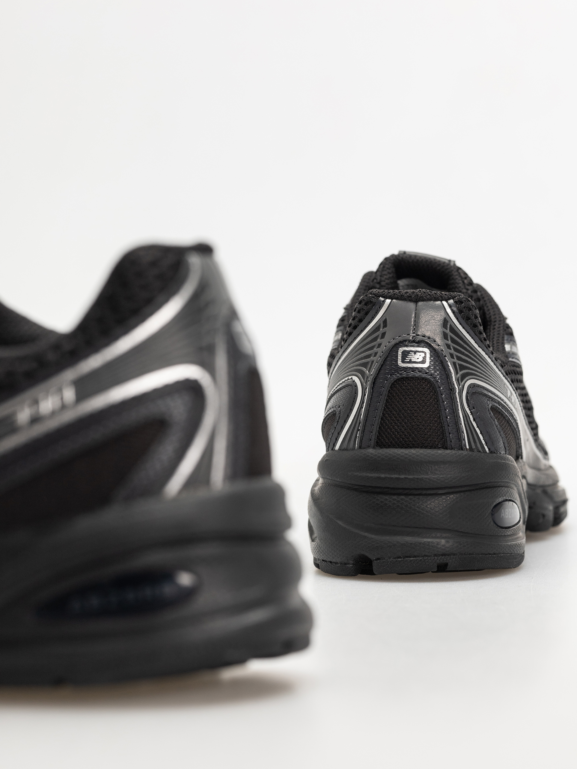 Boty New Balance 740 (black)