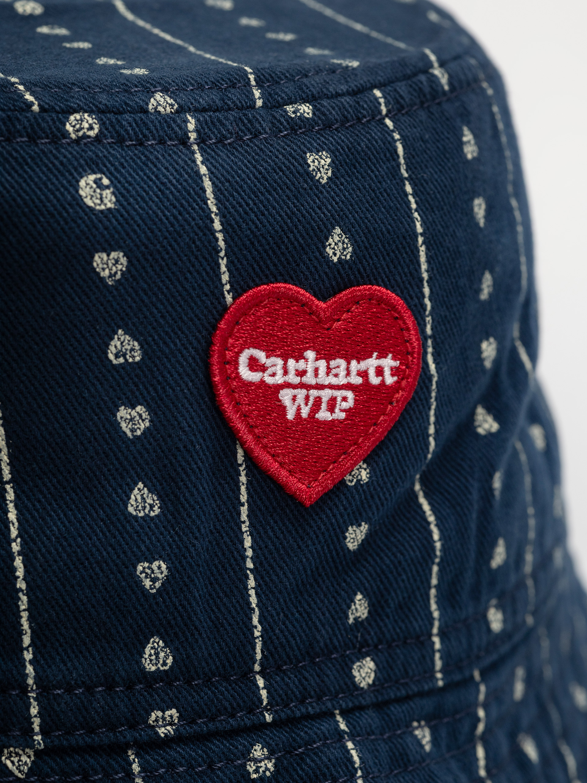 Klobouk Carhartt WIP Drewe Bucket (heart c pinstripe/ink/natural)
