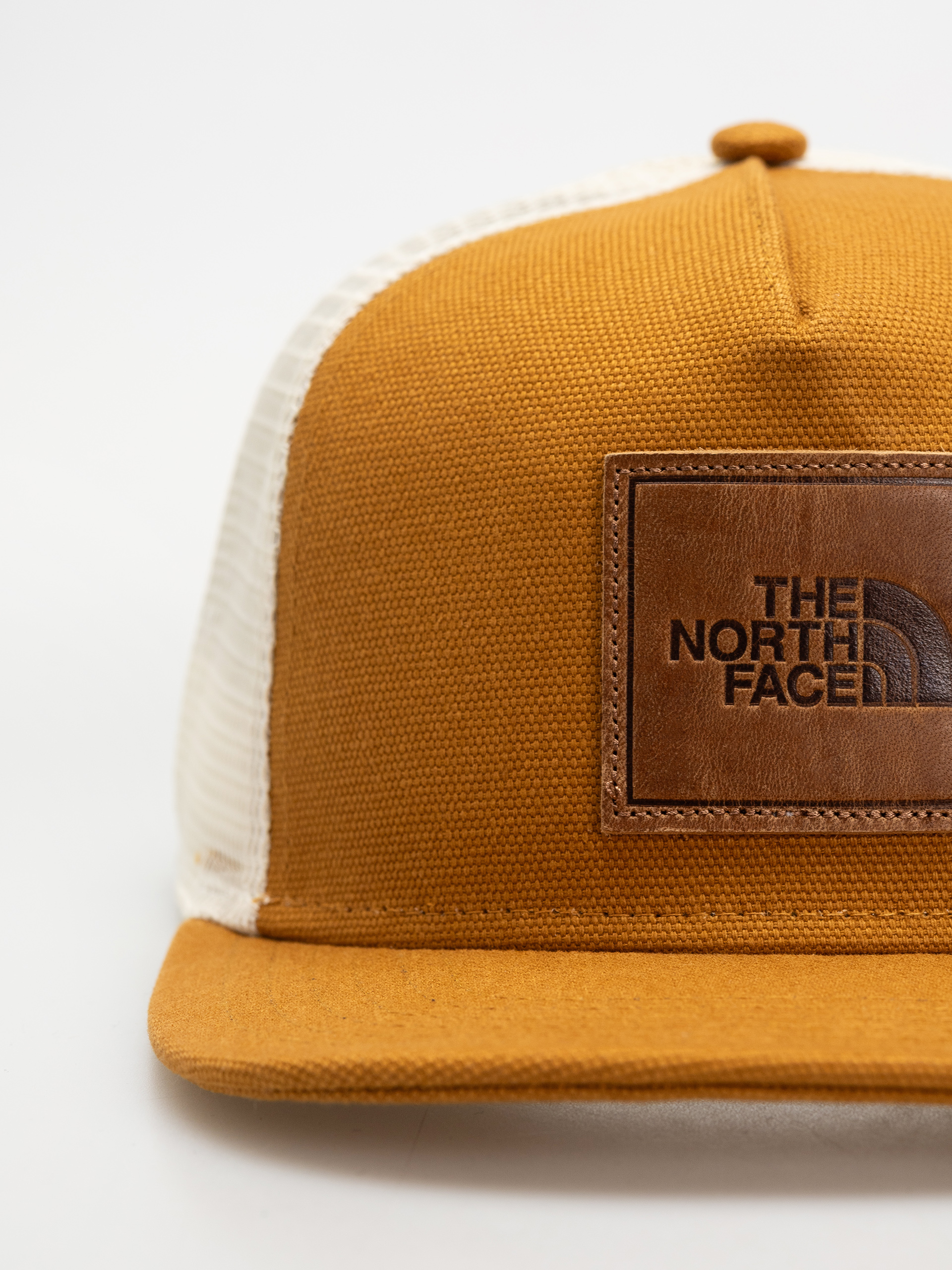 Kšiltovka  The North Face Half Dome Trucker (timber tan/leather patch)