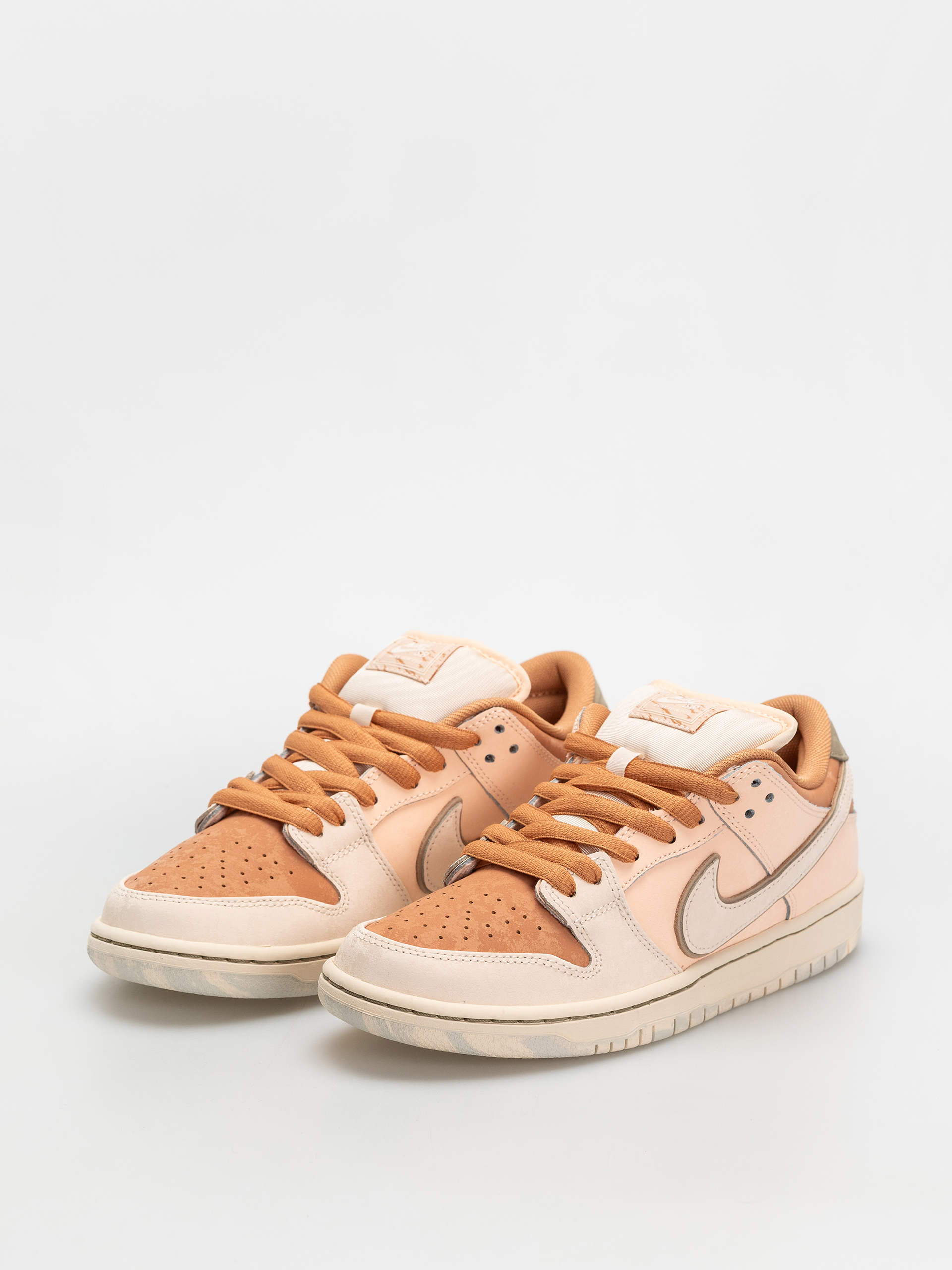 Boty Nike SB Dunk Low Pro Prm (amber brown/guava ice crimson tint hemp)
