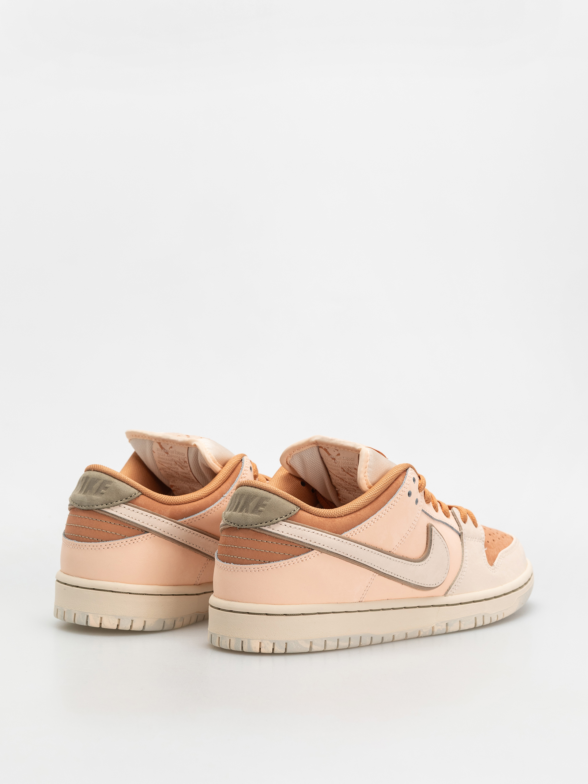 Boty Nike SB Dunk Low Pro Prm (amber brown/guava ice crimson tint hemp)